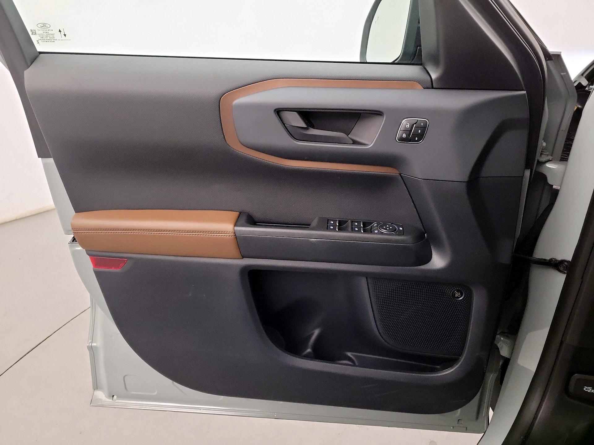 Thumbnail: 2023 Ford Bronco Sport - 10