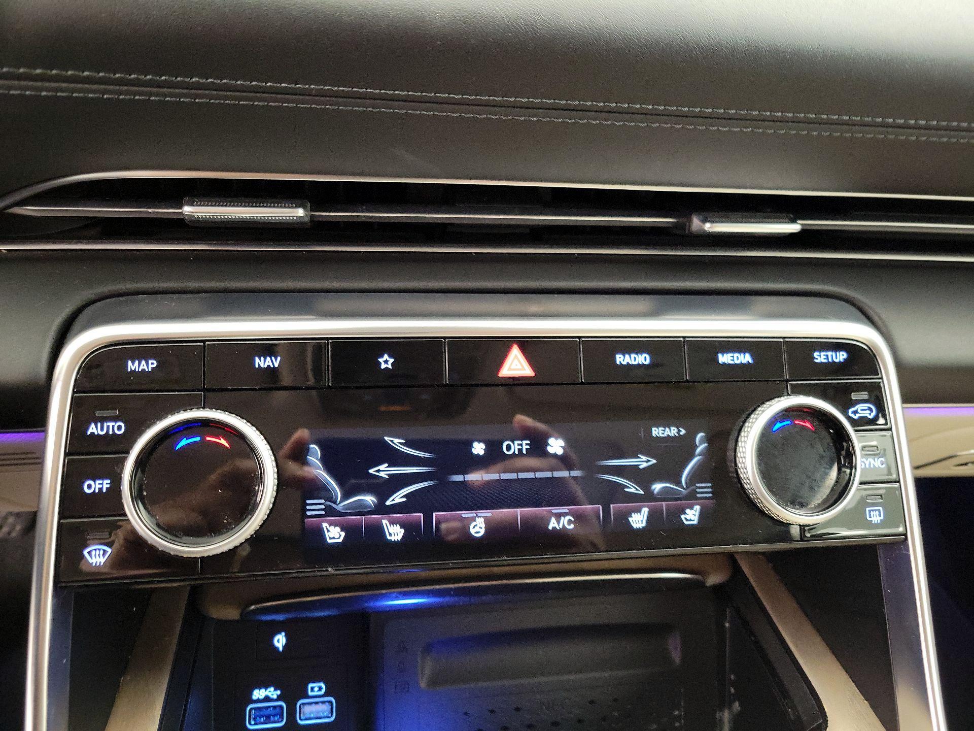 Thumbnail: 2023 Genesis GV80 - 16