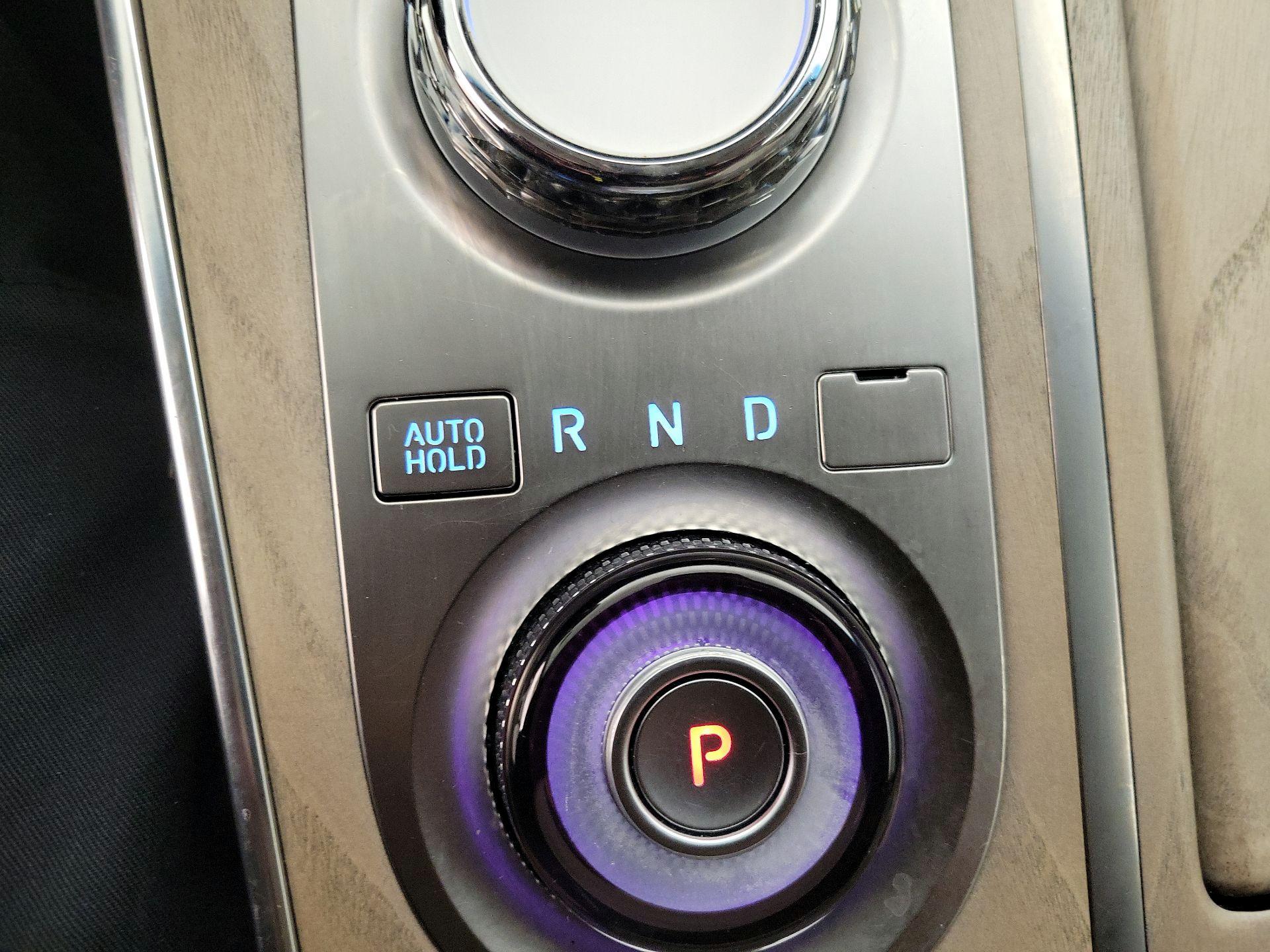 Thumbnail: 2023 Genesis GV80 - 17