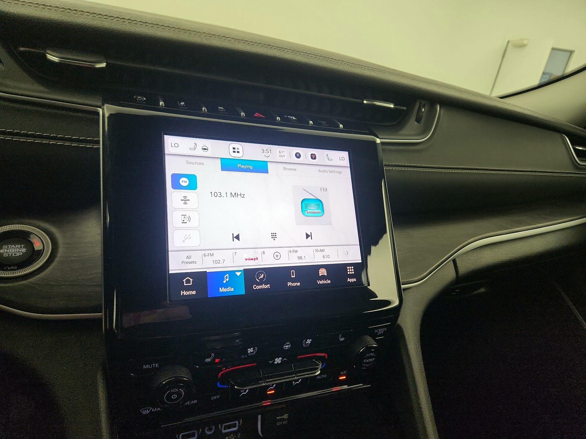 Thumbnail: 2022 Jeep Grand Cherokee - 13