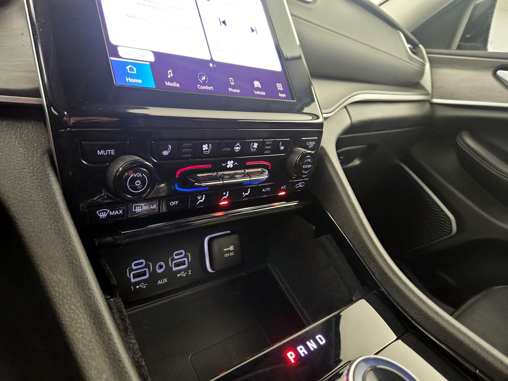 Thumbnail: 2022 Jeep Grand Cherokee - 14