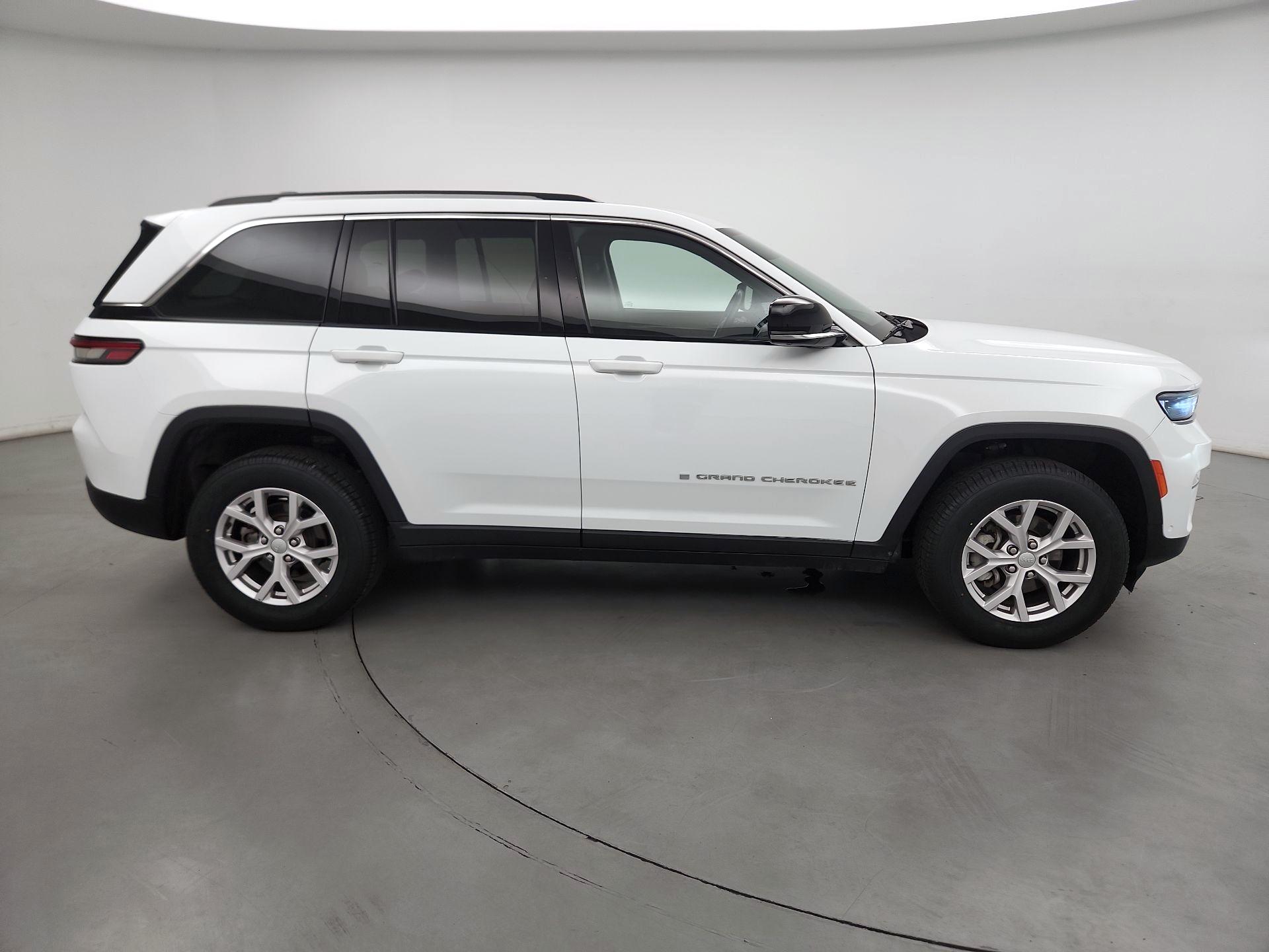 Thumbnail: 2022 Jeep Grand Cherokee - 4