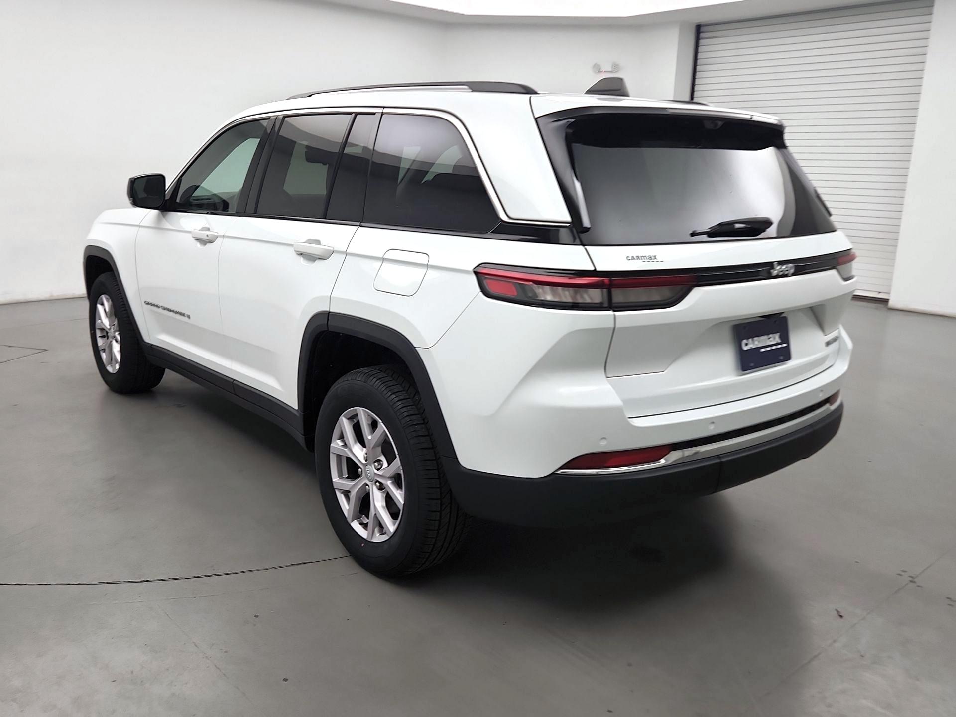 Thumbnail: 2022 Jeep Grand Cherokee - 7