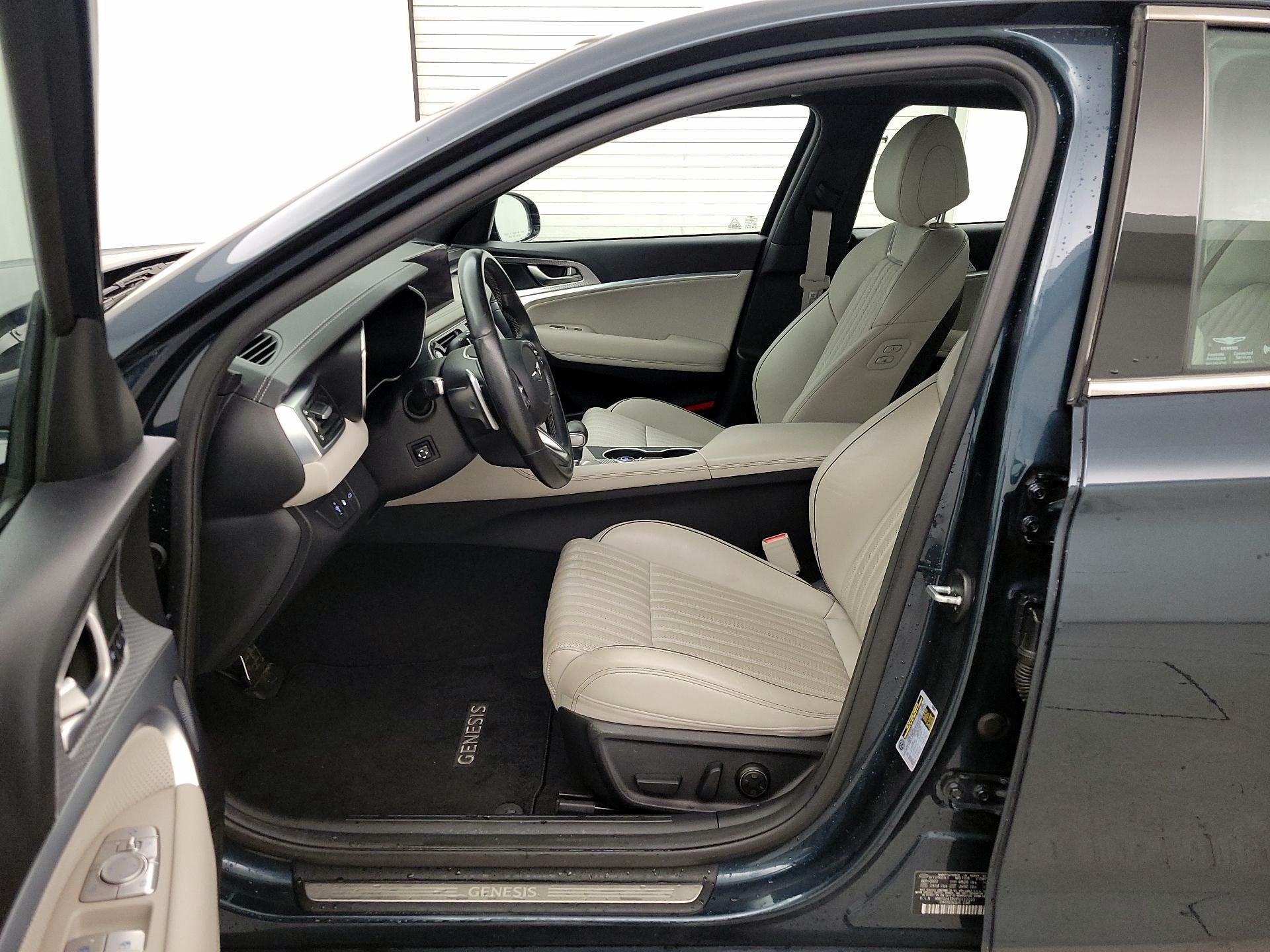 Thumbnail: 2023 Genesis G70 - 11