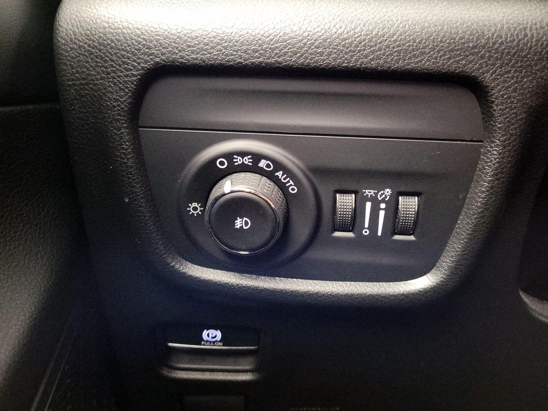 Thumbnail: 2023 Jeep Grand Cherokee - 11