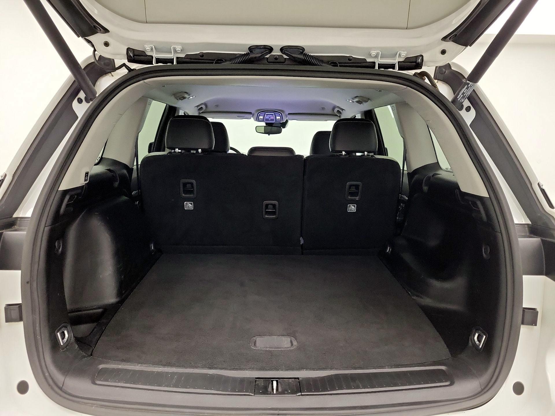 Thumbnail: 2023 Jeep Grand Cherokee - 19