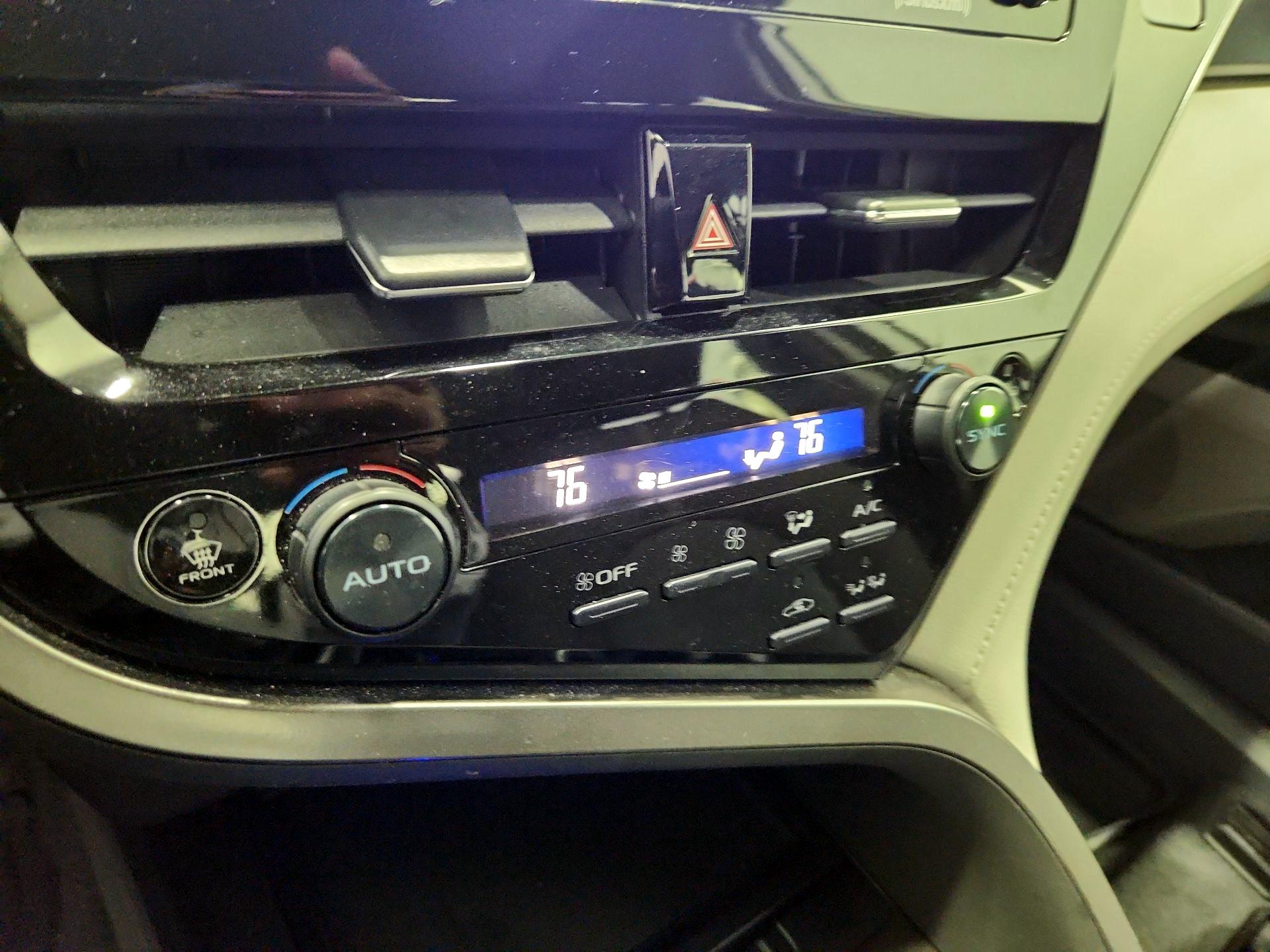 Thumbnail: 2021 Toyota Camry - 16