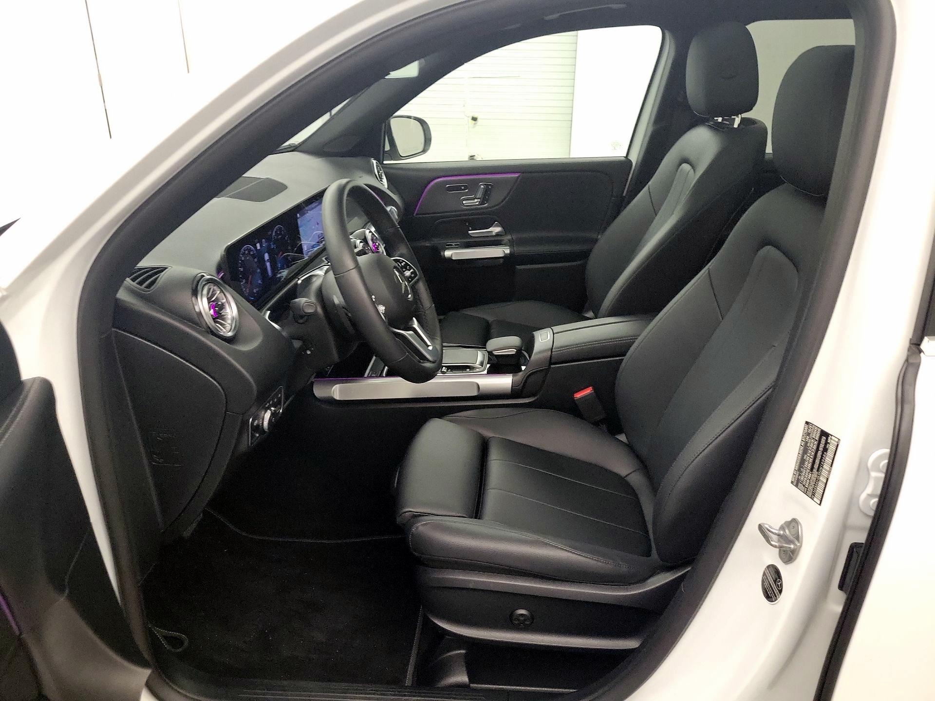 Thumbnail: 2022 Mercedes-Benz GLB - 9