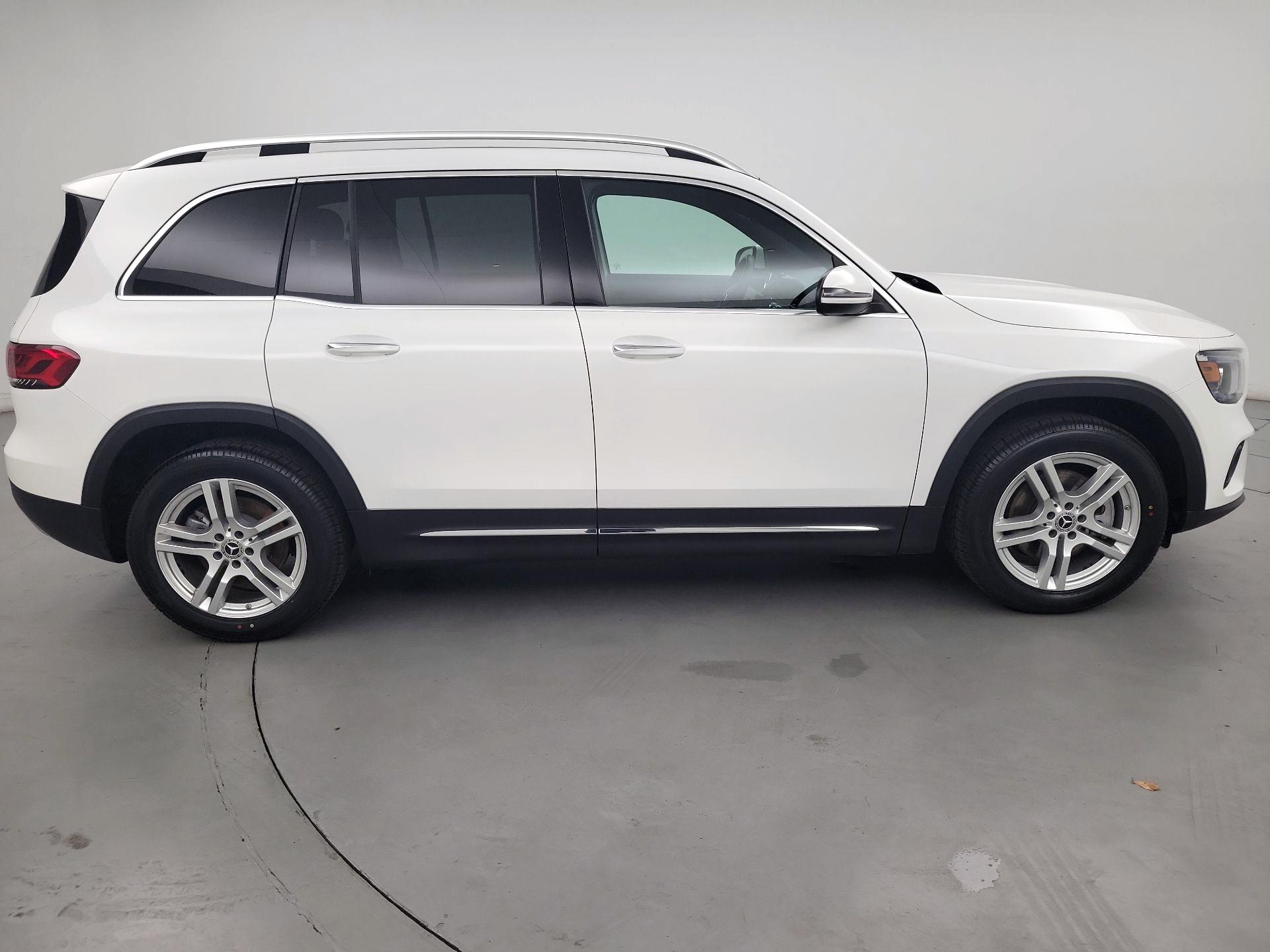 Thumbnail: 2022 Mercedes-Benz GLB - 4