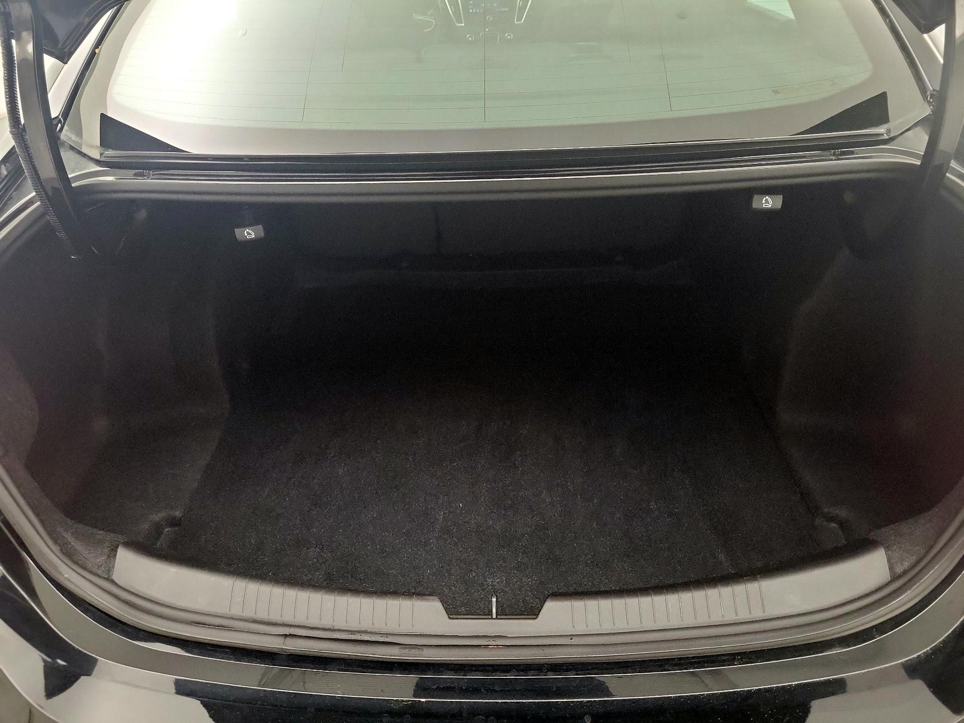 Thumbnail: 2020 Chevrolet Malibu - 18