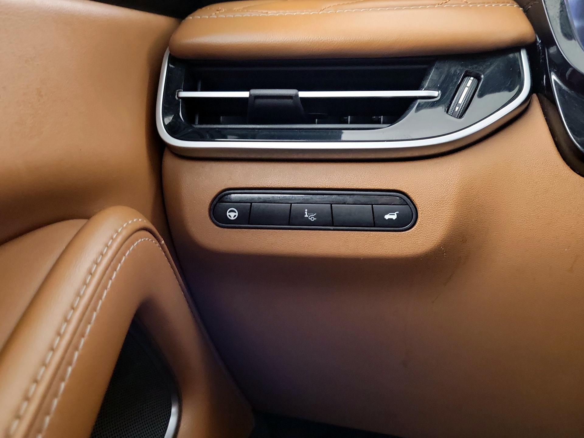 Thumbnail: 2023 INFINITI QX60 - 11