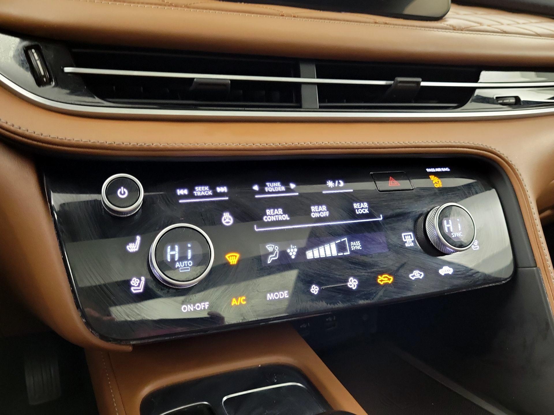 Thumbnail: 2023 INFINITI QX60 - 15