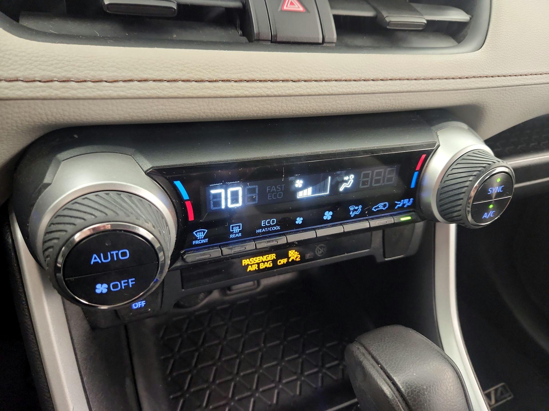 Thumbnail: 2021 Toyota RAV4 - 14