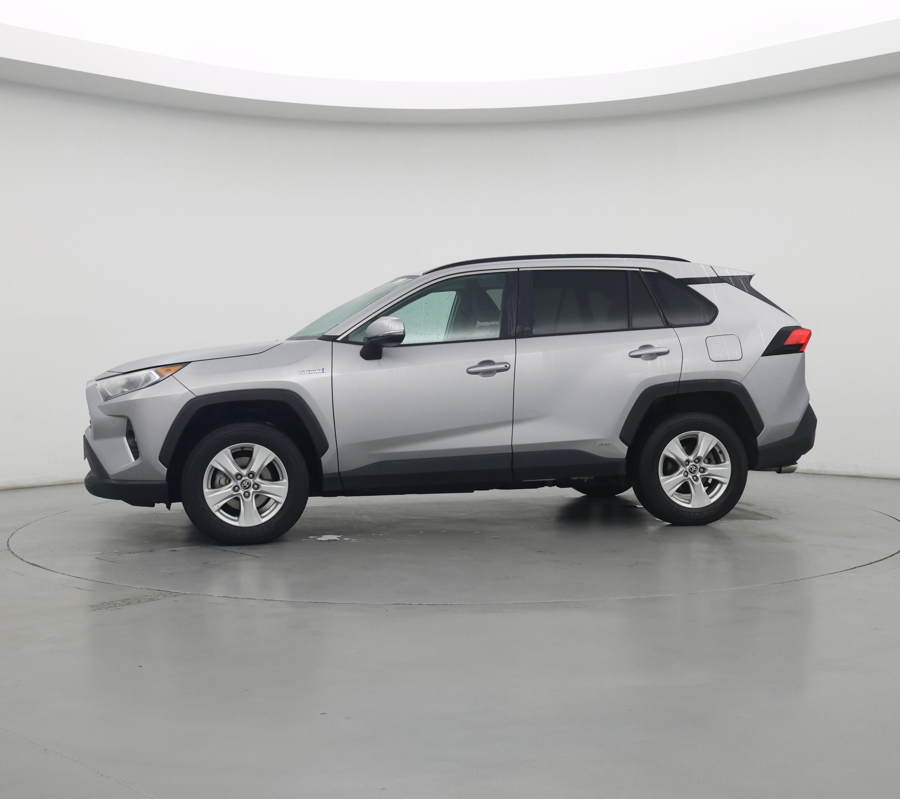 Thumbnail: 2021 Toyota RAV4 - 4