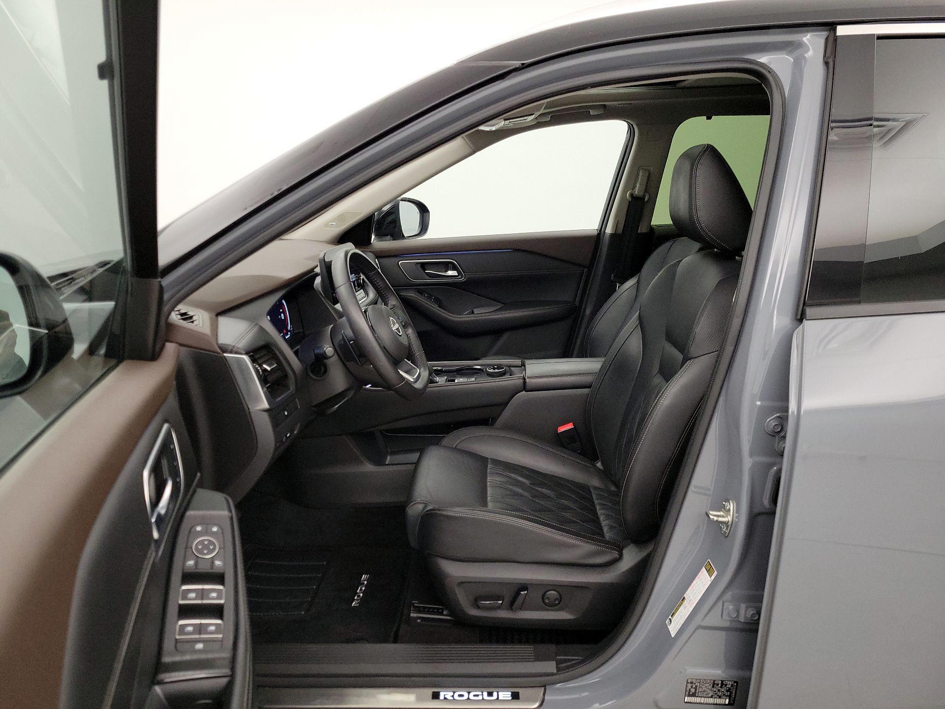 Thumbnail: 2023 Nissan Rogue - 11