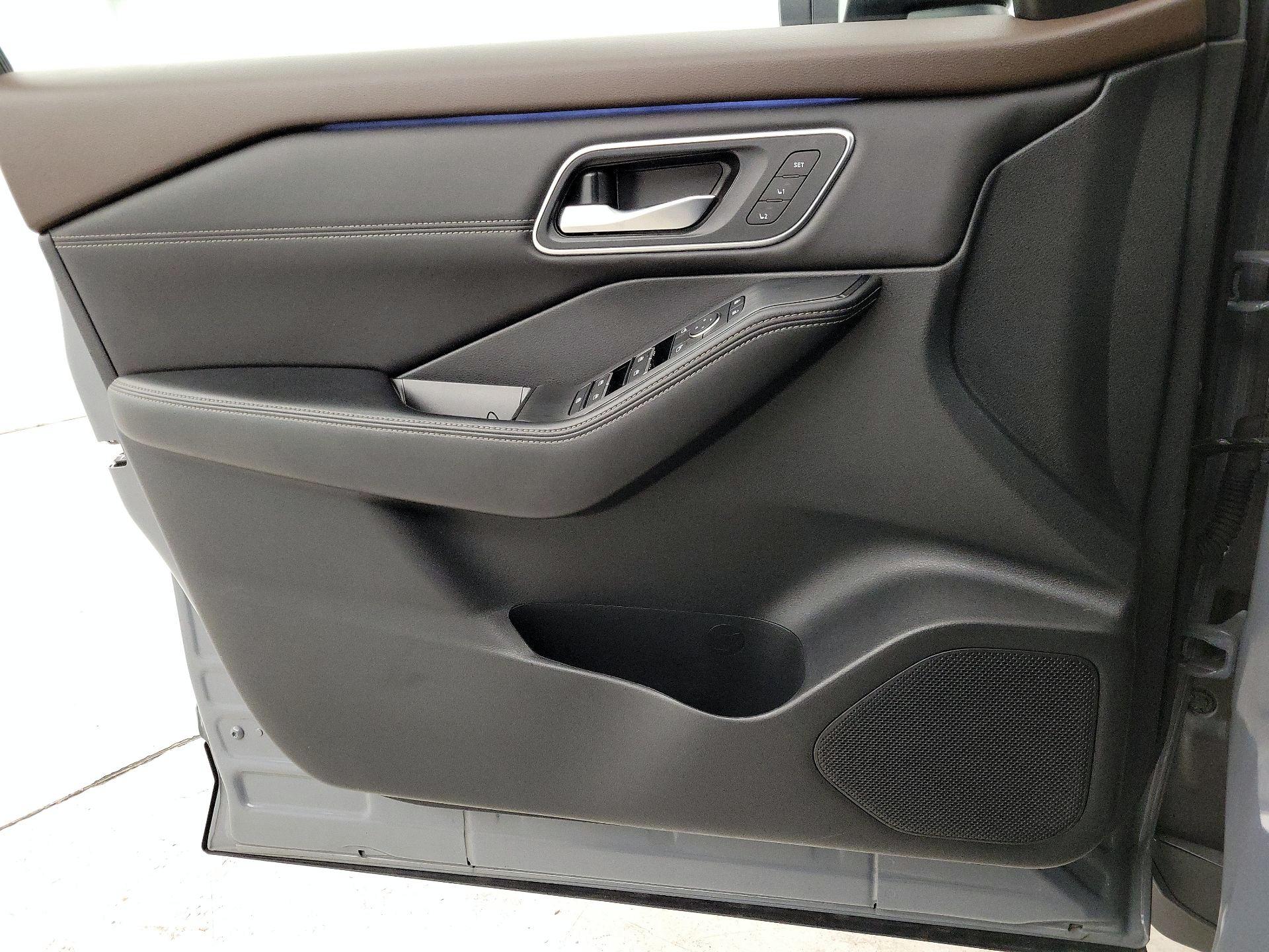 Thumbnail: 2023 Nissan Rogue - 12