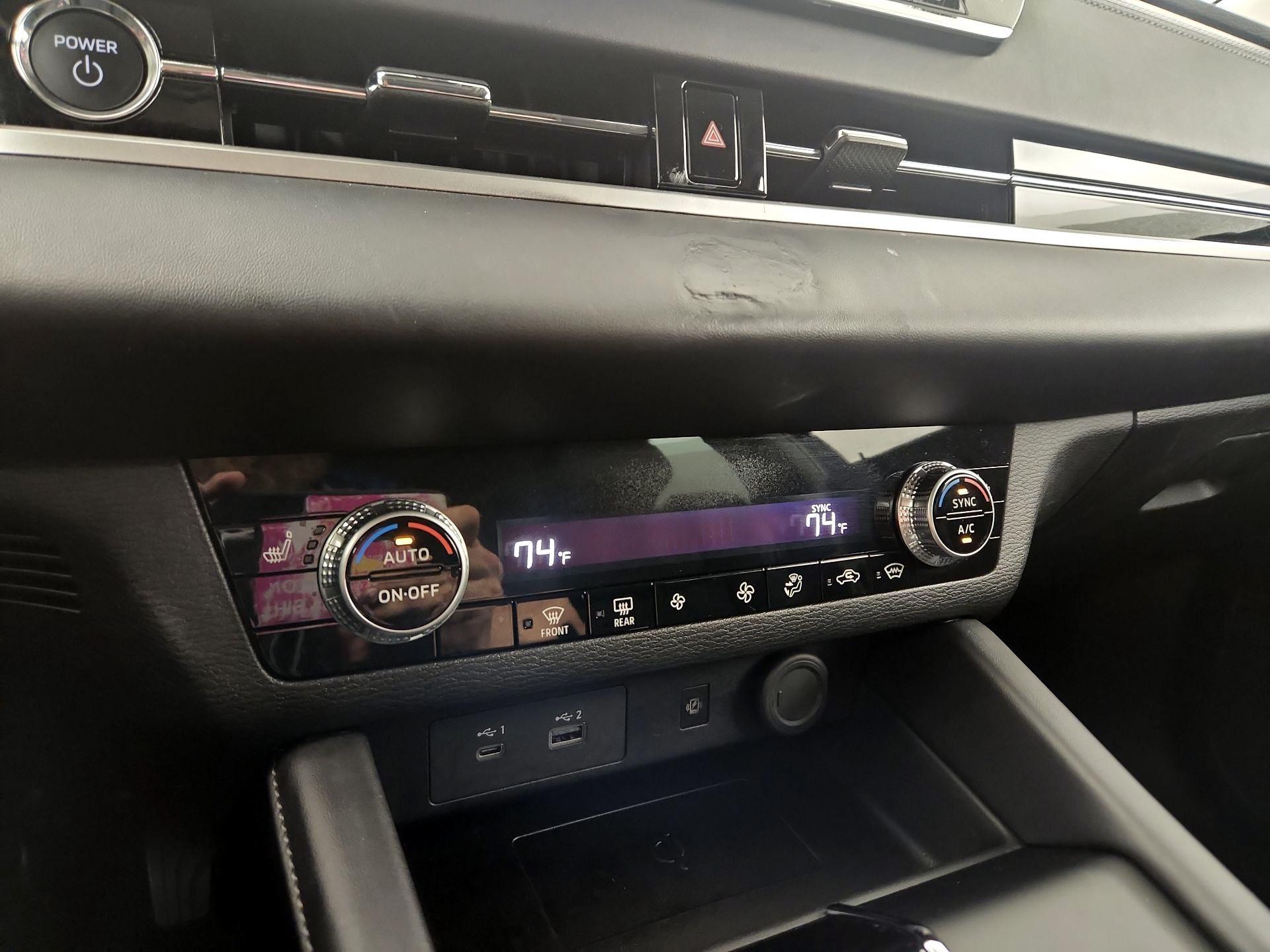 Thumbnail: 2023 Mitsubishi Outlander - 15