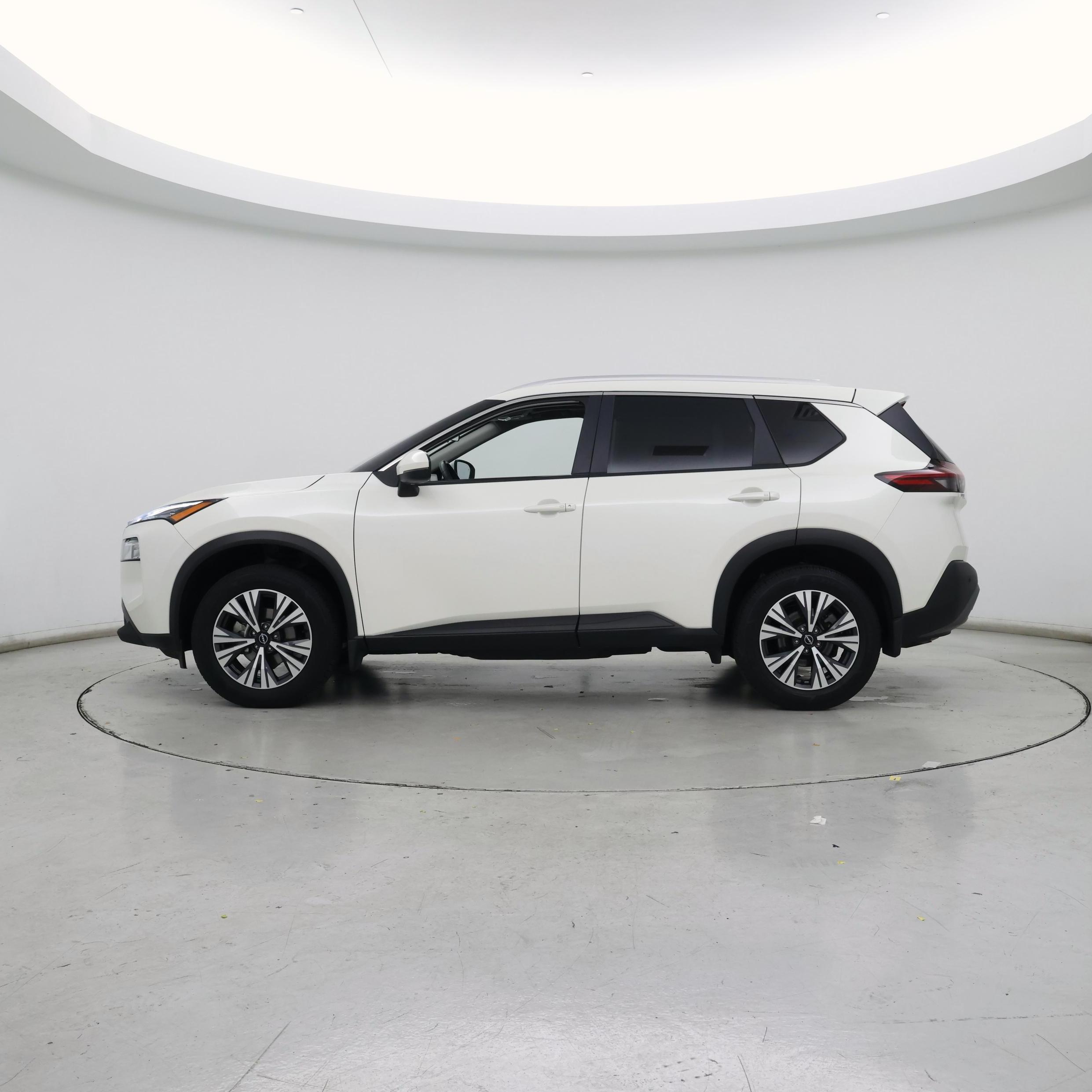 Thumbnail: 2022 Nissan Rogue - 3