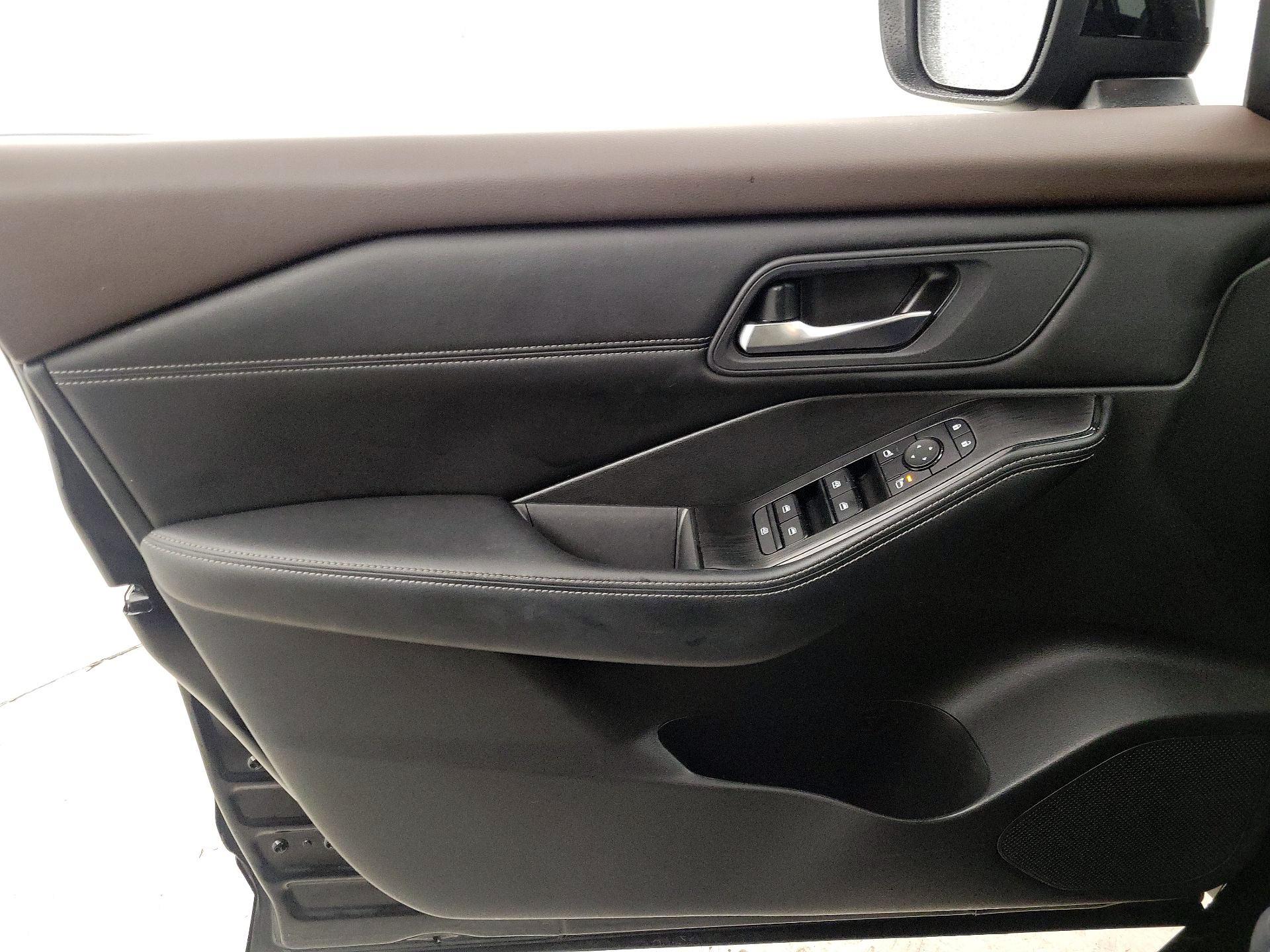 Thumbnail: 2023 Nissan Rogue - 12