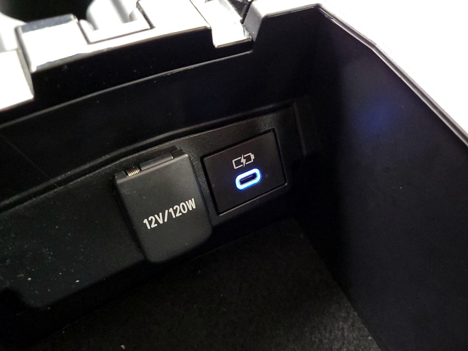 Thumbnail: 2022 Toyota Corolla - 18