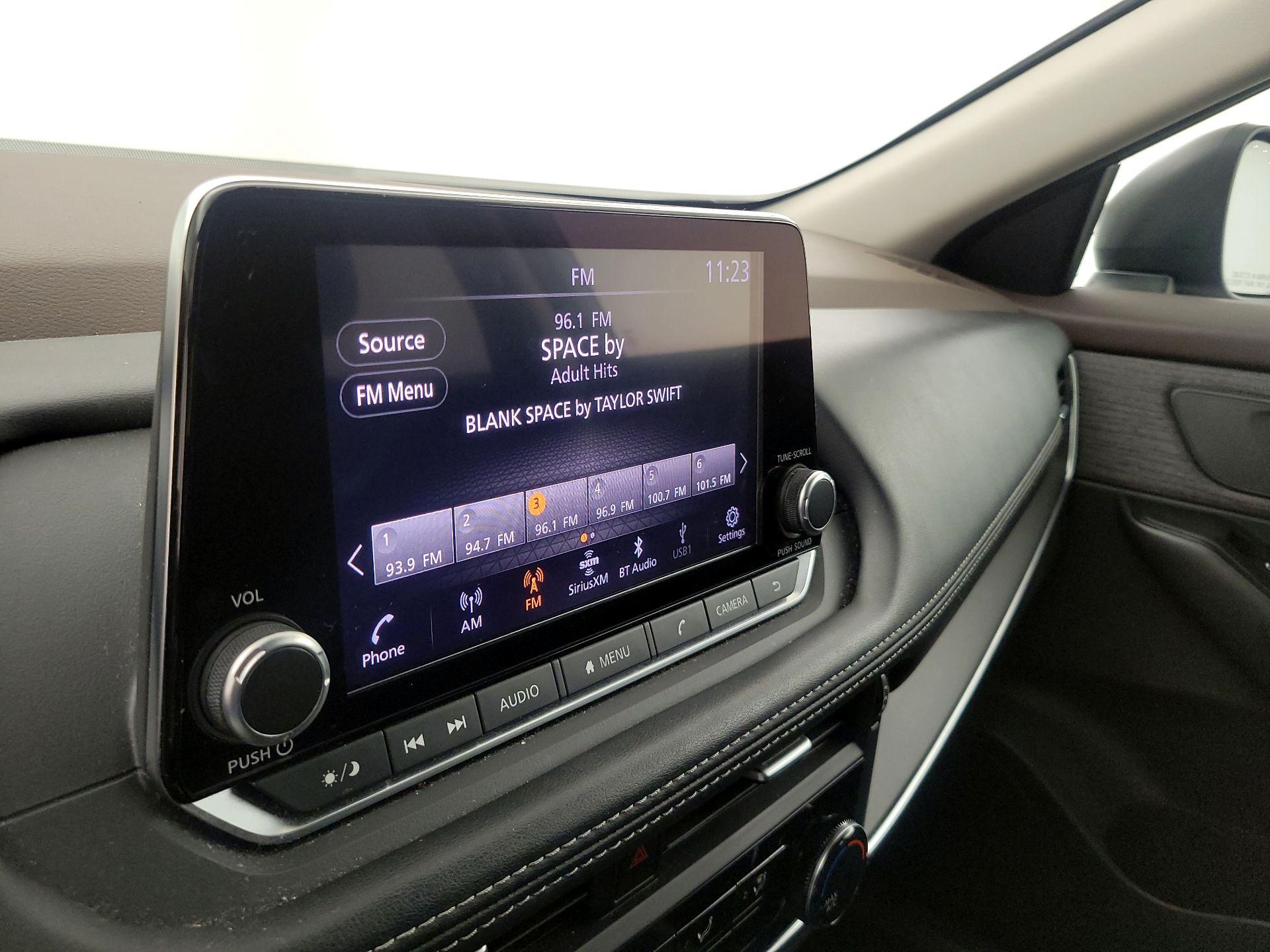 Thumbnail: 2023 Nissan Rogue - 15