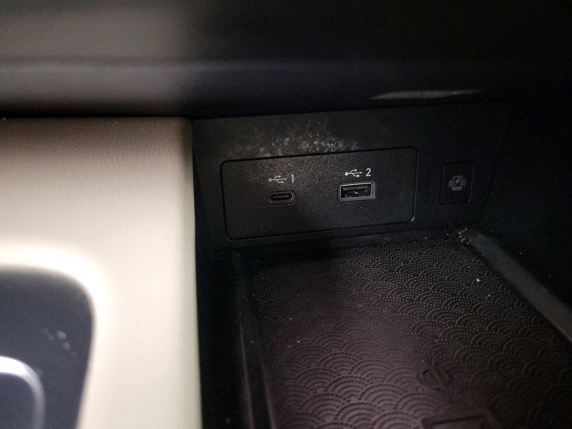 Thumbnail: 2023 INFINITI QX60 - 16