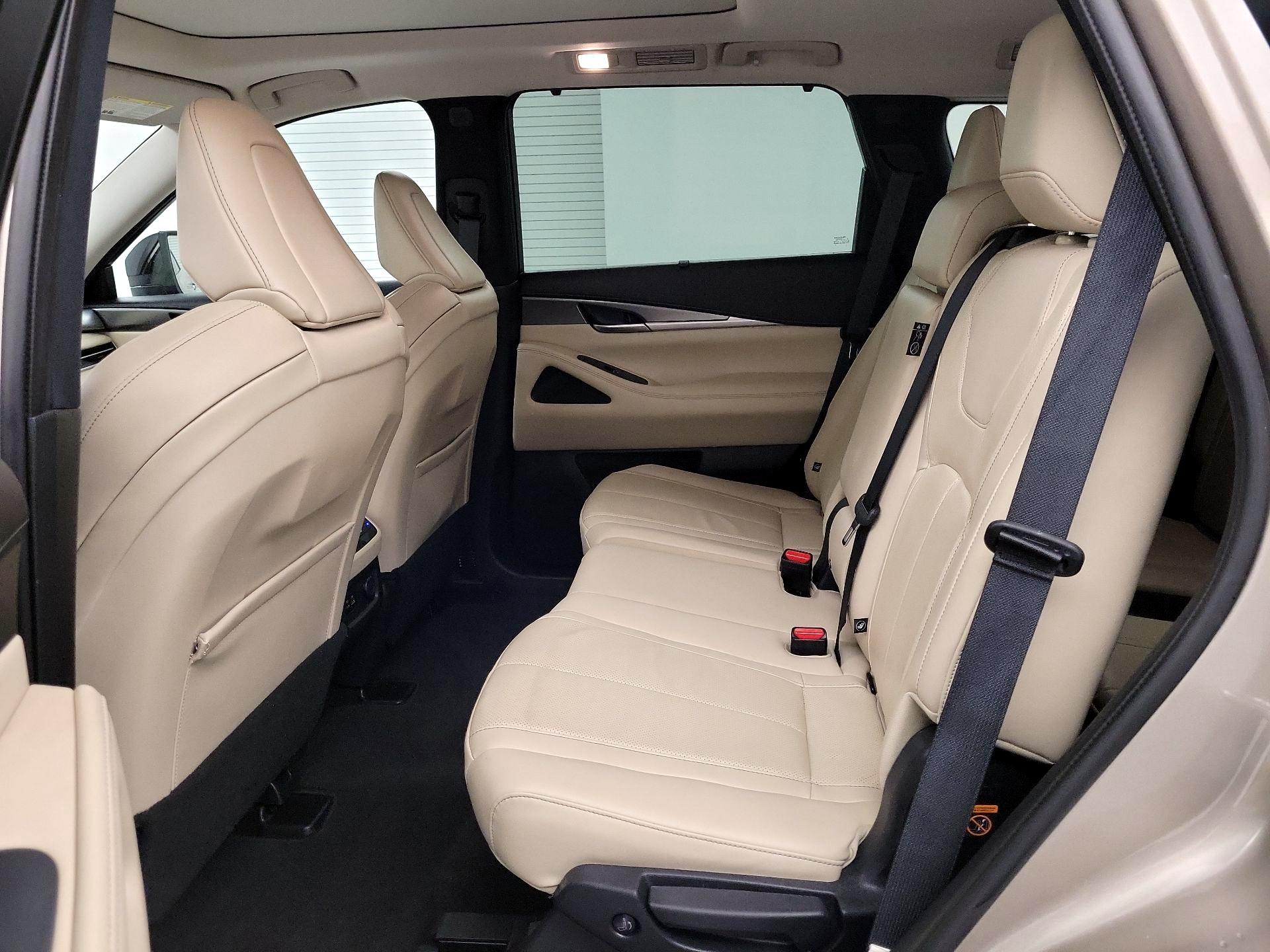 Thumbnail: 2023 INFINITI QX60 - 18