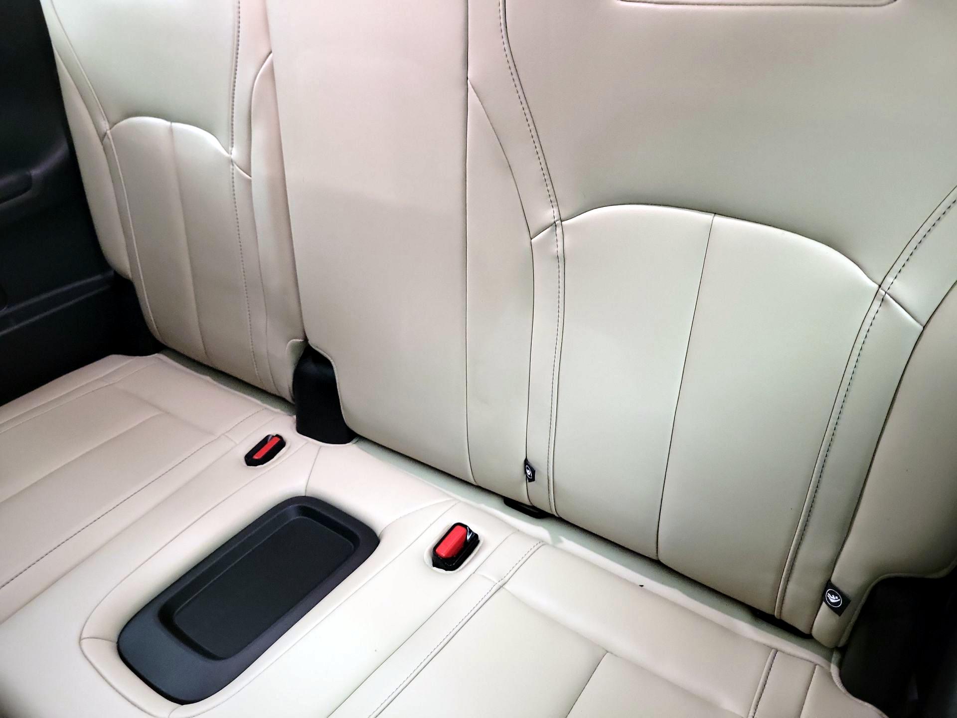 Thumbnail: 2023 INFINITI QX60 - 19