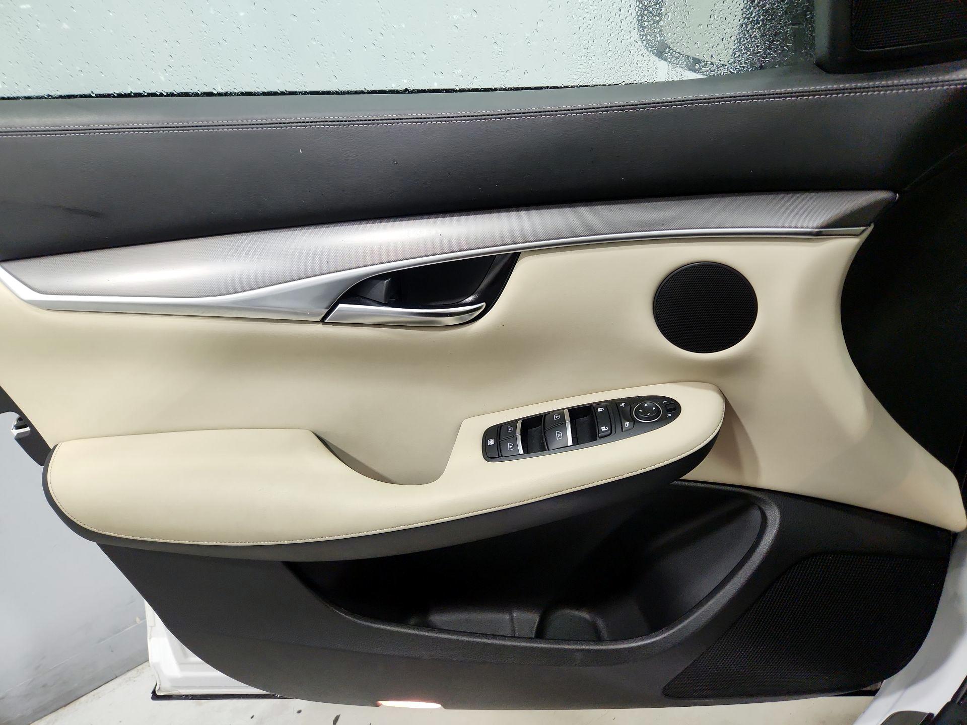 Thumbnail: 2022 INFINITI QX50 - 12