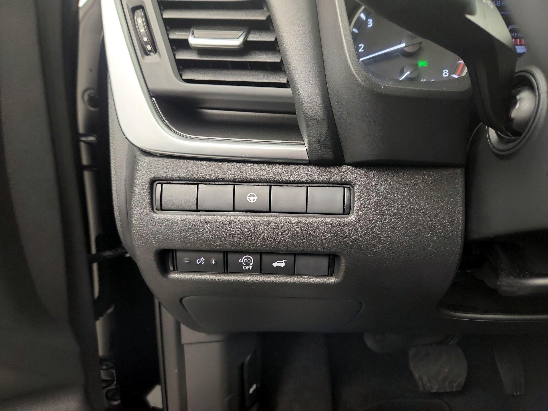 Thumbnail: 2023 Nissan Rogue - 11