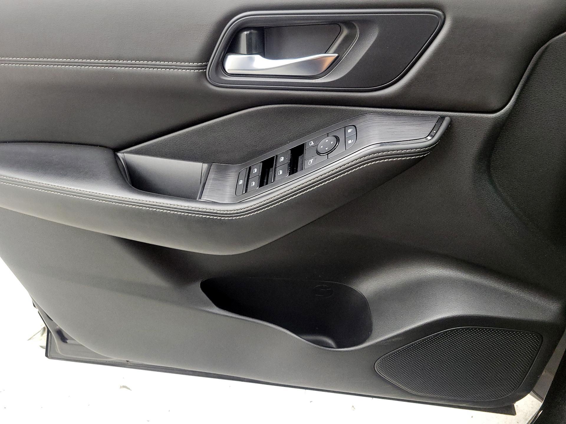 Thumbnail: 2022 Nissan Rogue - 12