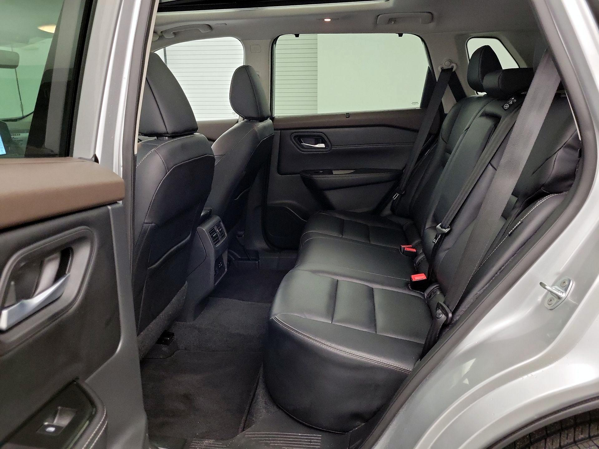 Thumbnail: 2022 Nissan Rogue - 19