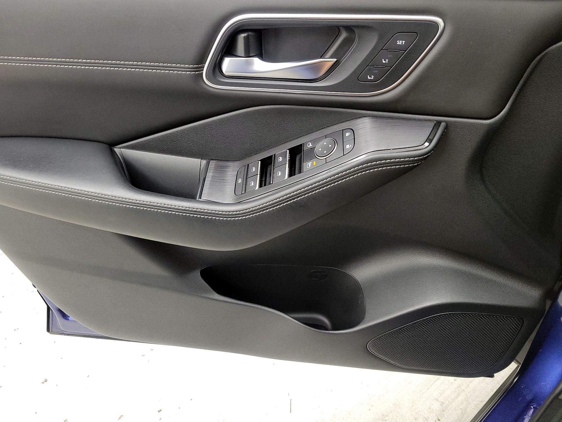 Thumbnail: 2023 Nissan Rogue - 12