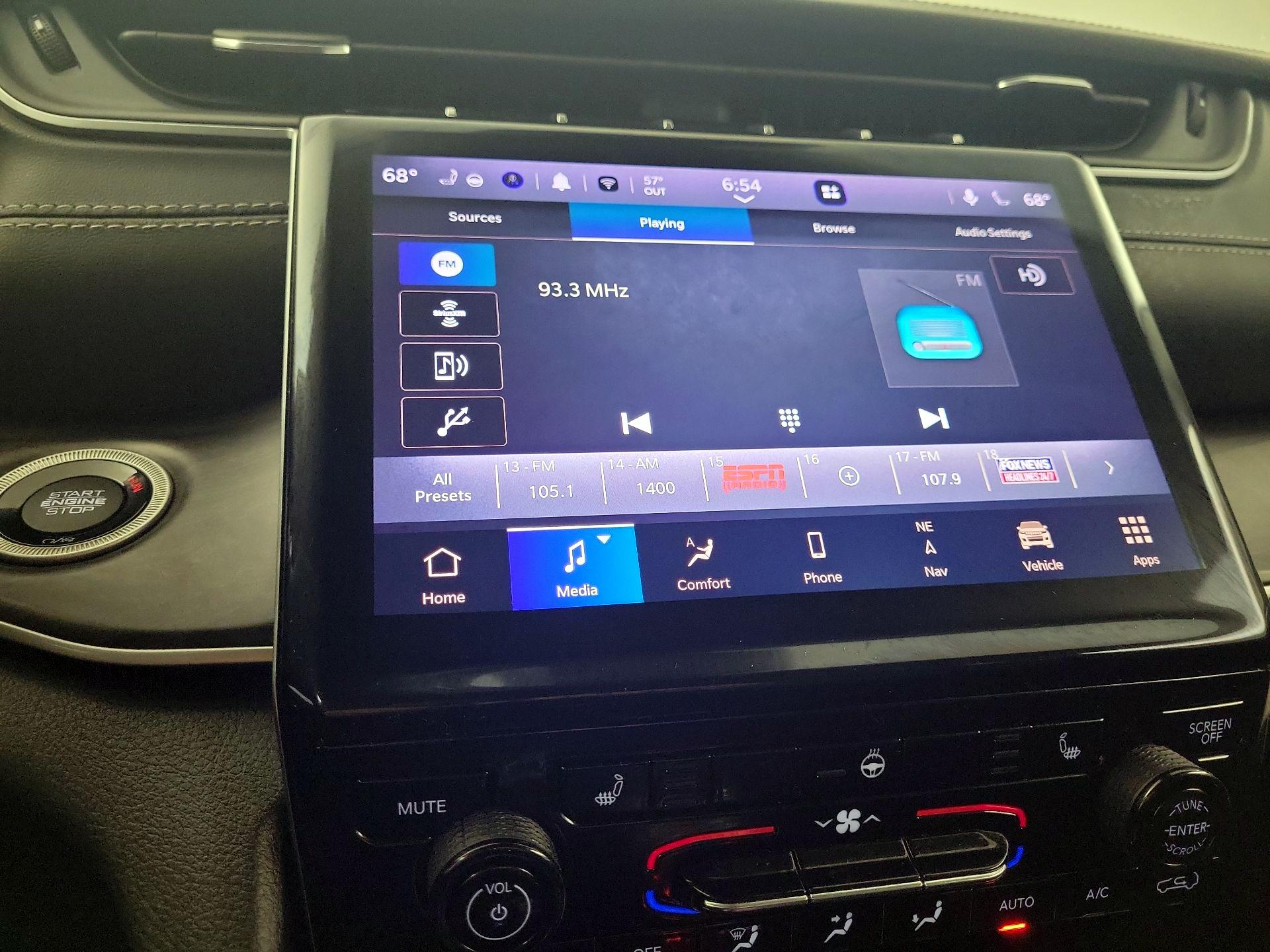 Thumbnail: 2023 Jeep Grand Cherokee - 14