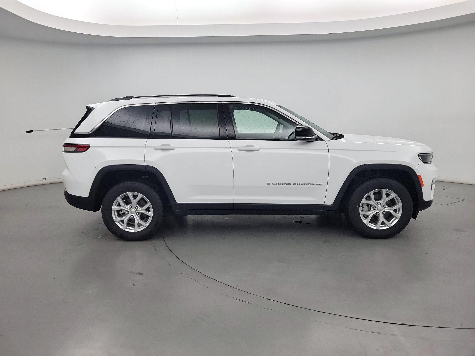 Thumbnail: 2023 Jeep Grand Cherokee - 4