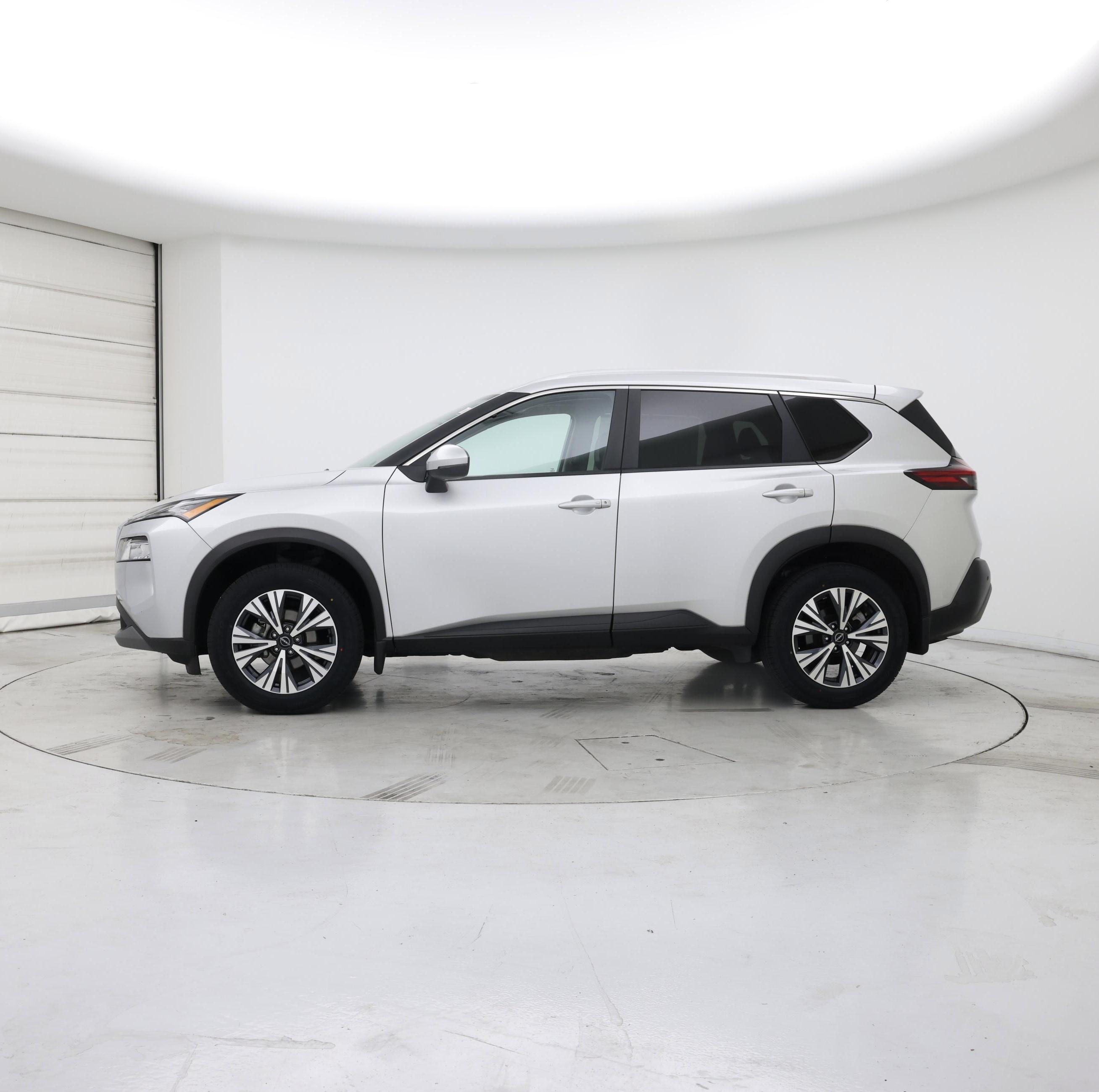 Thumbnail: 2022 Nissan Rogue - 3