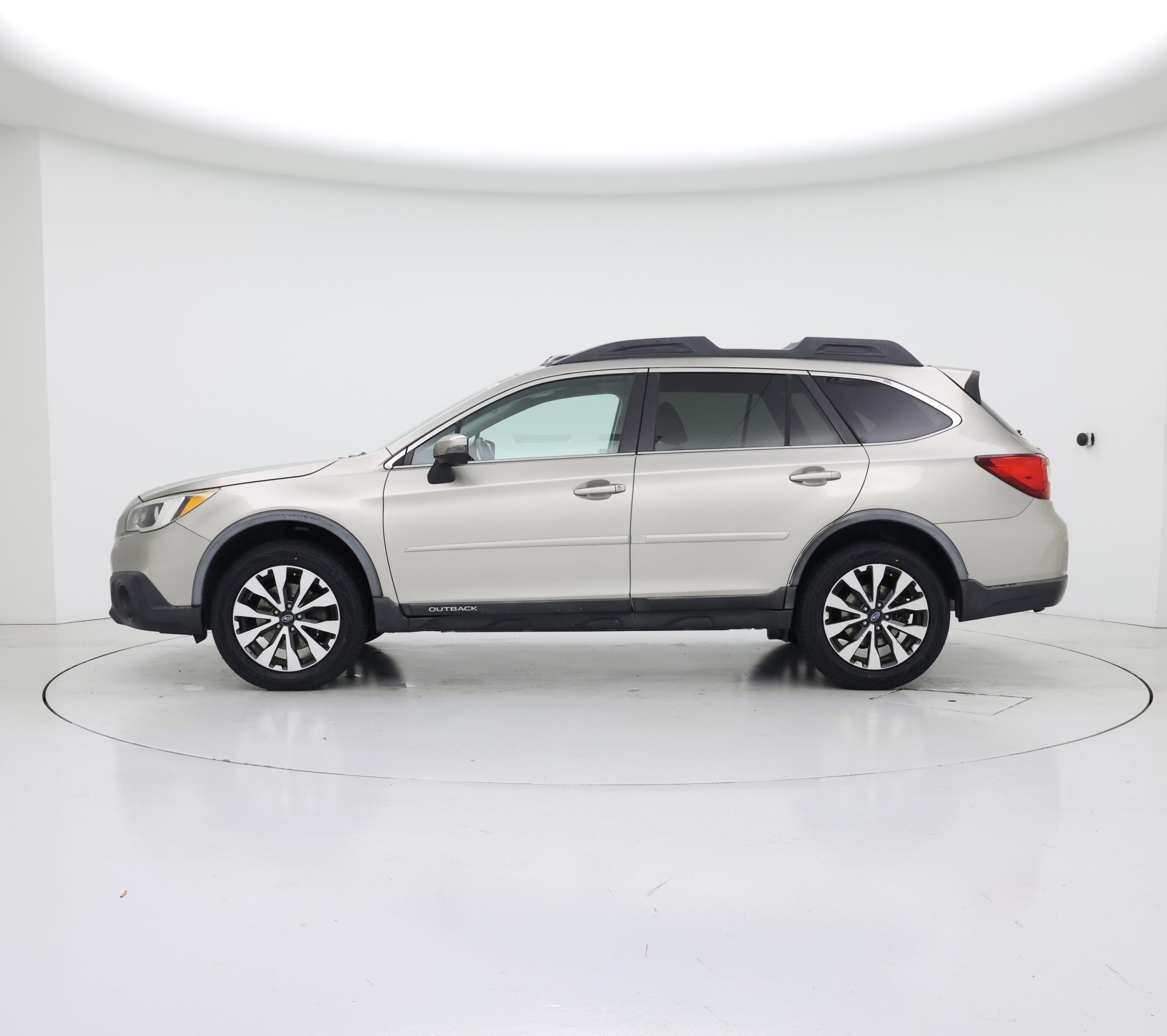 Thumbnail: 2015 Subaru Outback - 3