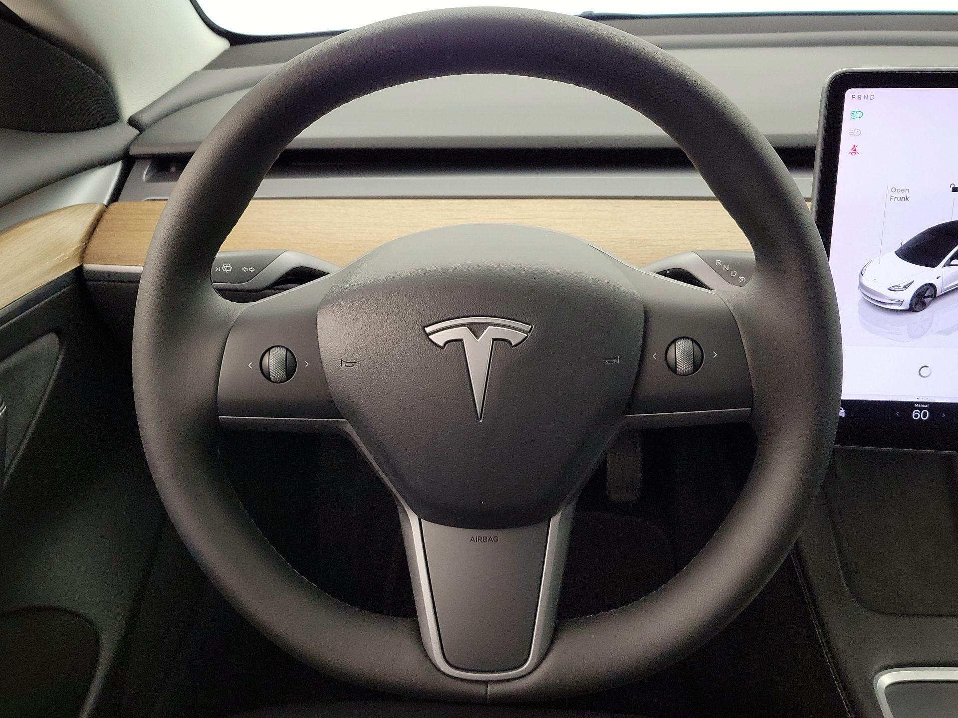 Thumbnail: 2022 Tesla Model 3 - 10