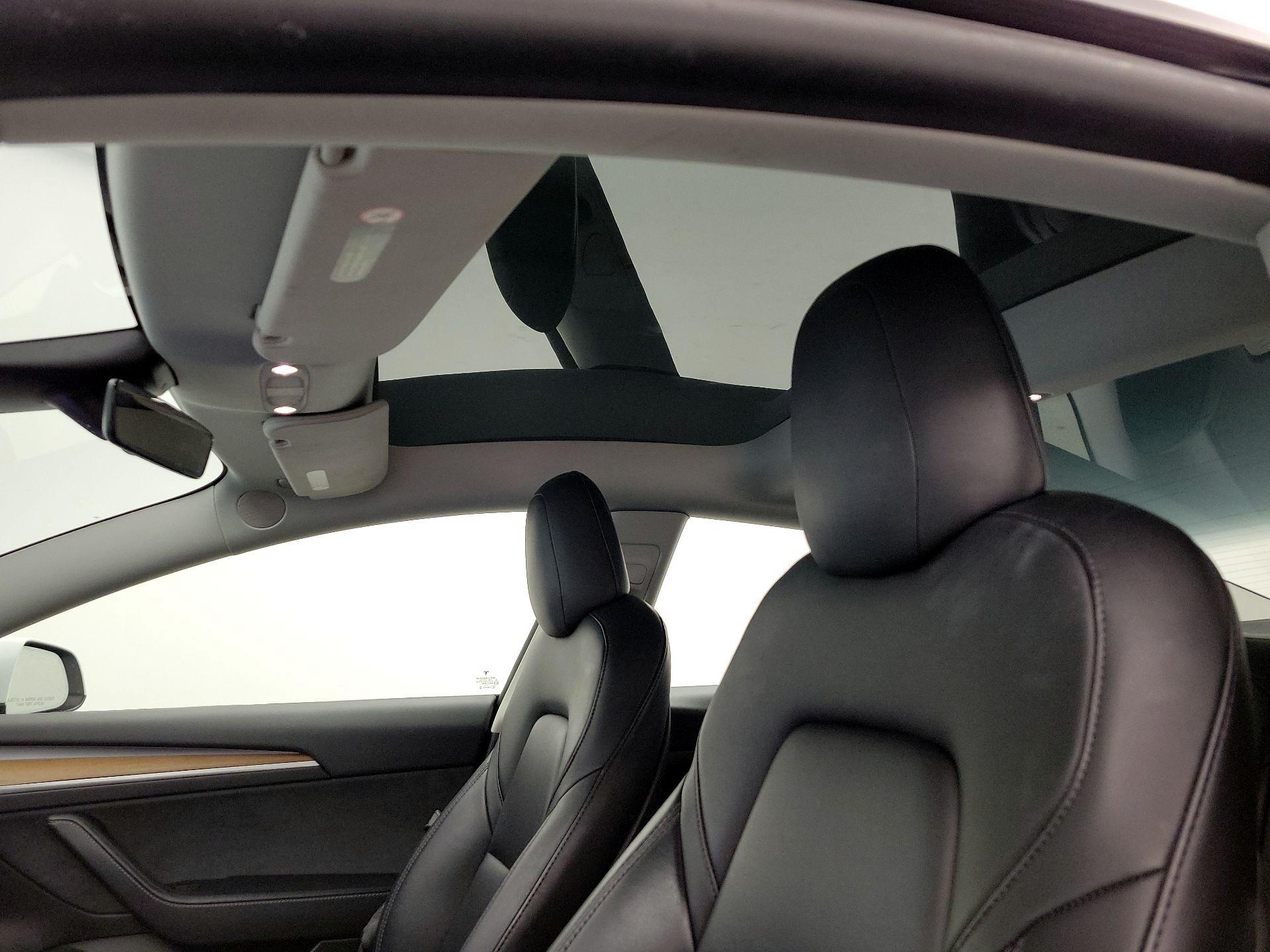 Thumbnail: 2022 Tesla Model 3 - 18