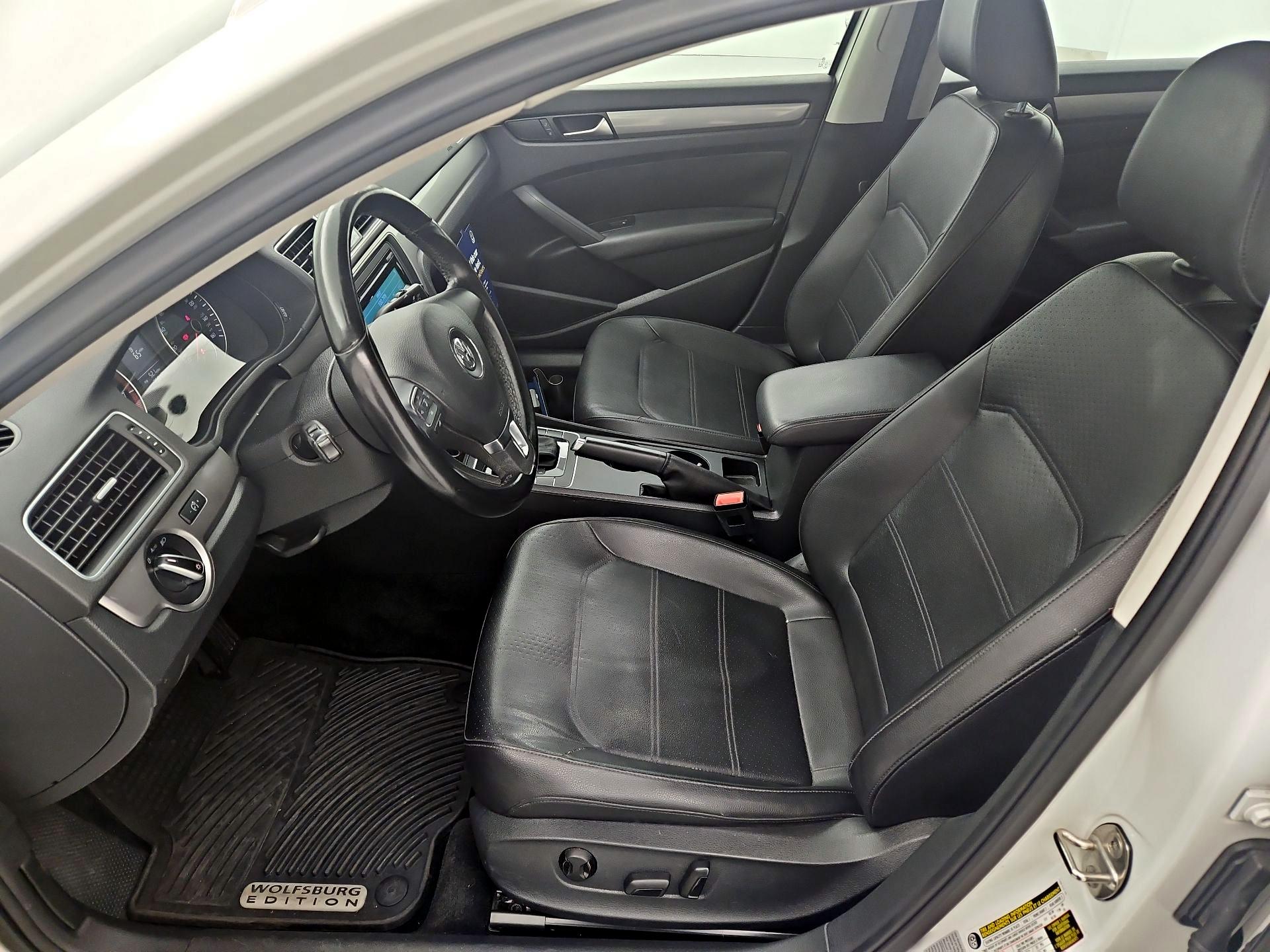 Thumbnail: 2015 Volkswagen Passat - 11