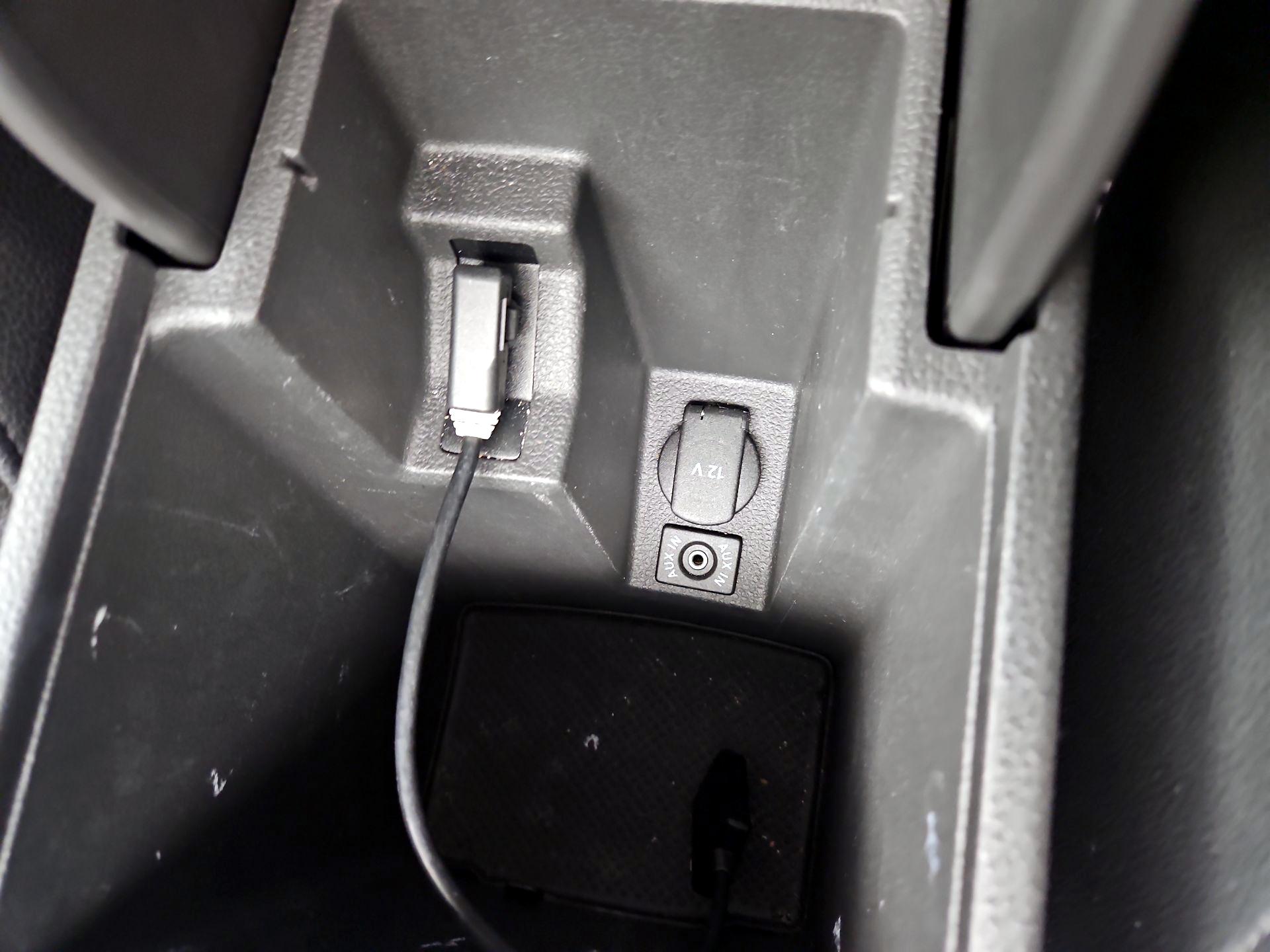 Thumbnail: 2015 Volkswagen Passat - 17
