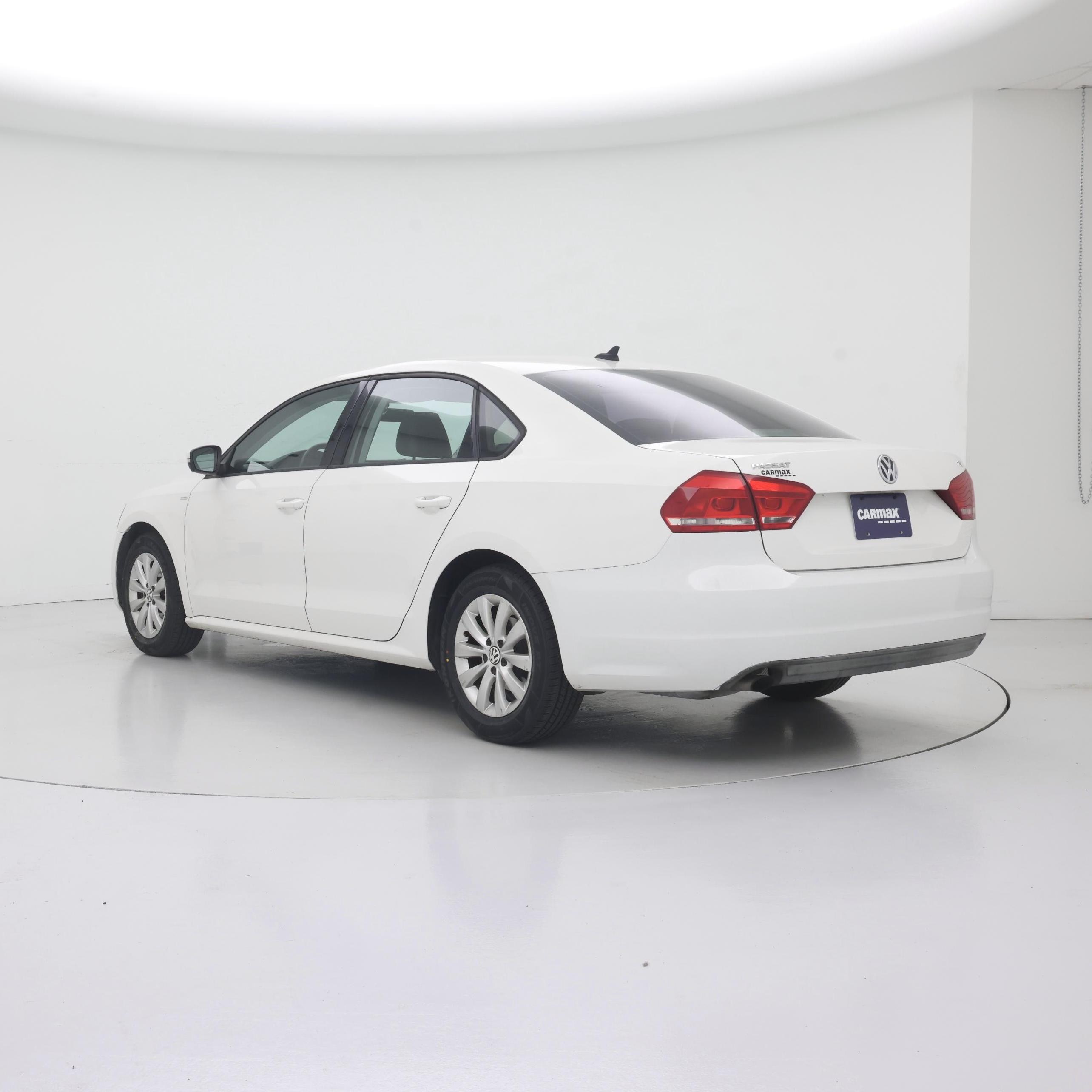 Thumbnail: 2015 Volkswagen Passat - 2