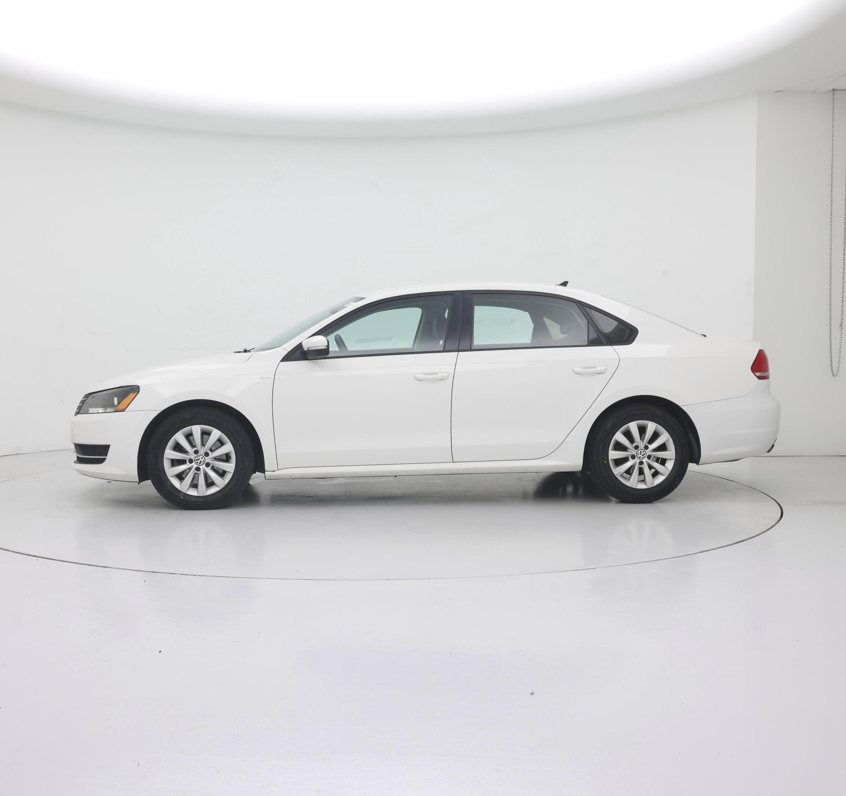 Thumbnail: 2015 Volkswagen Passat - 3