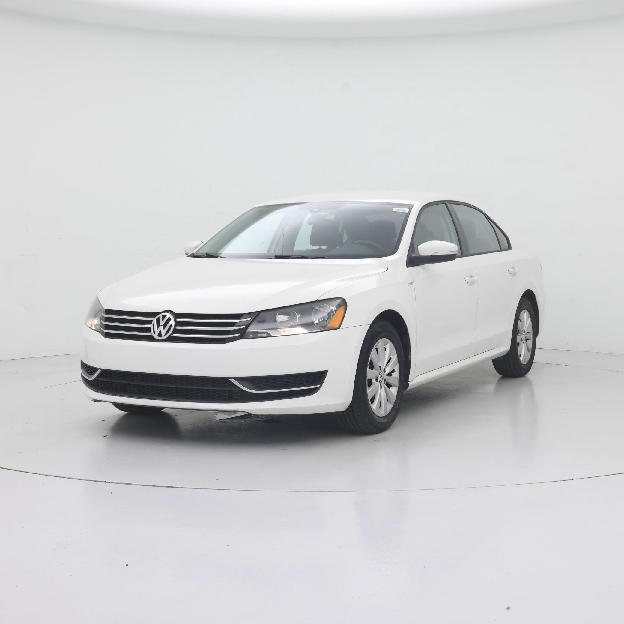 Thumbnail: 2015 Volkswagen Passat - 4
