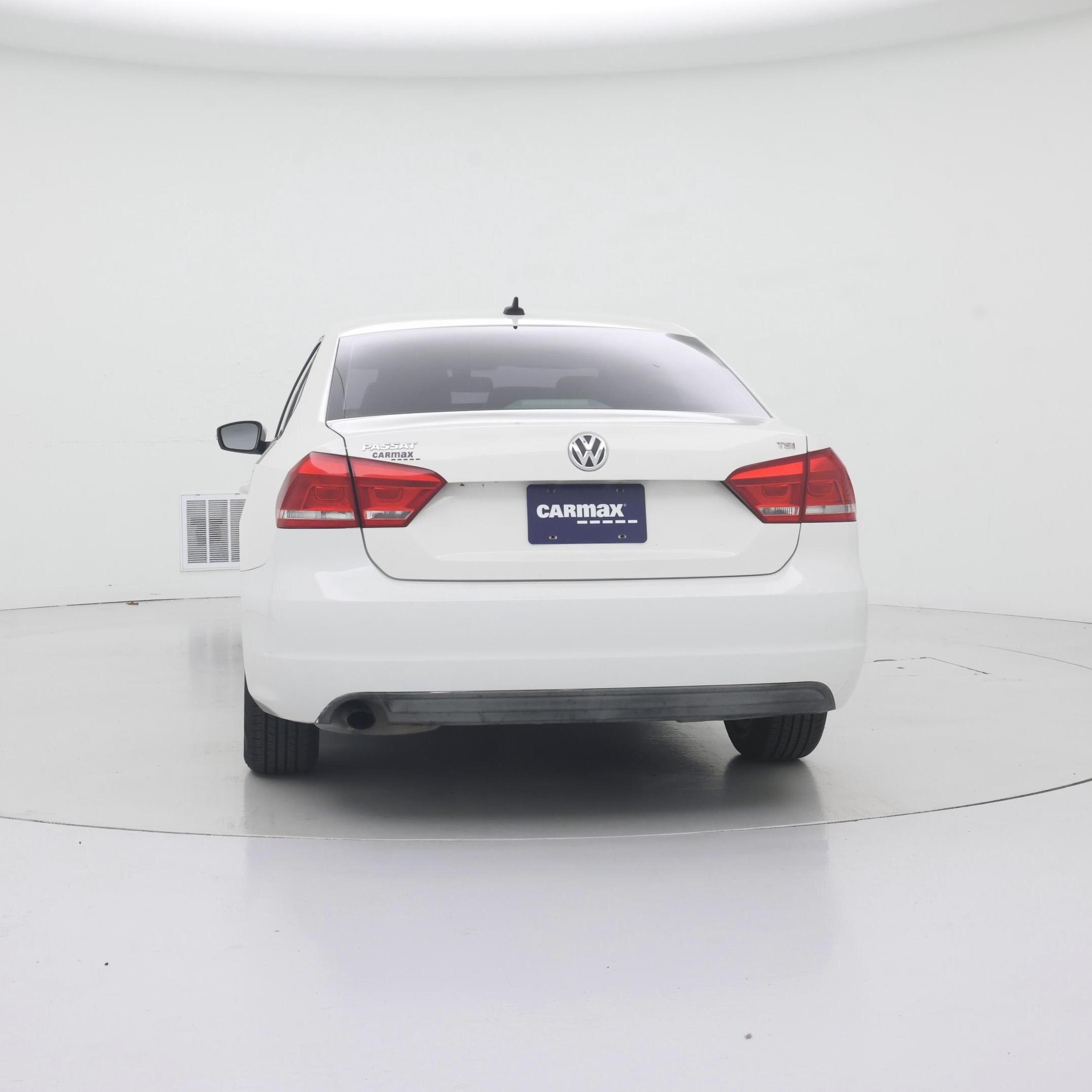 Thumbnail: 2015 Volkswagen Passat - 6