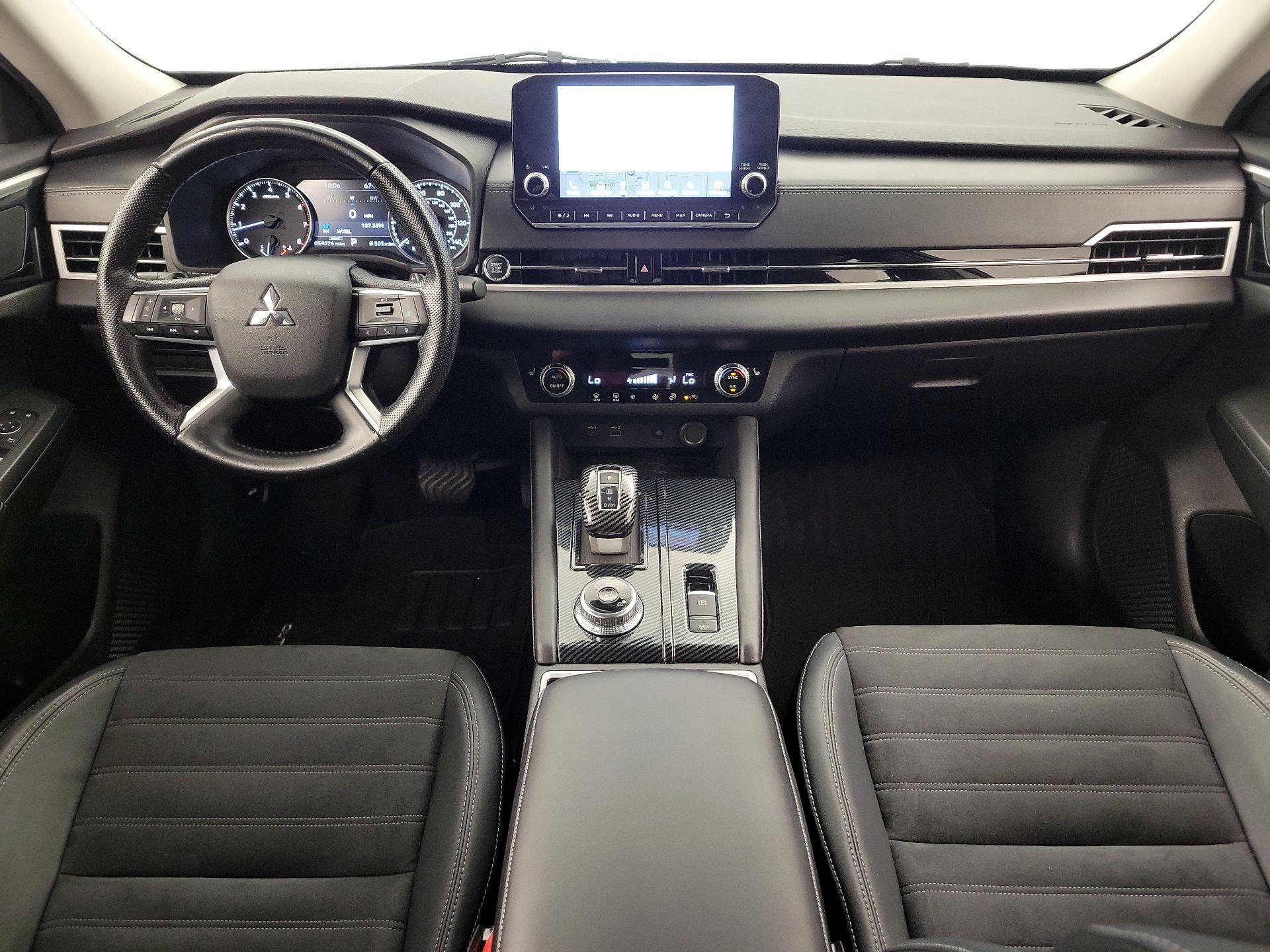 Thumbnail: 2022 Mitsubishi Outlander - 9