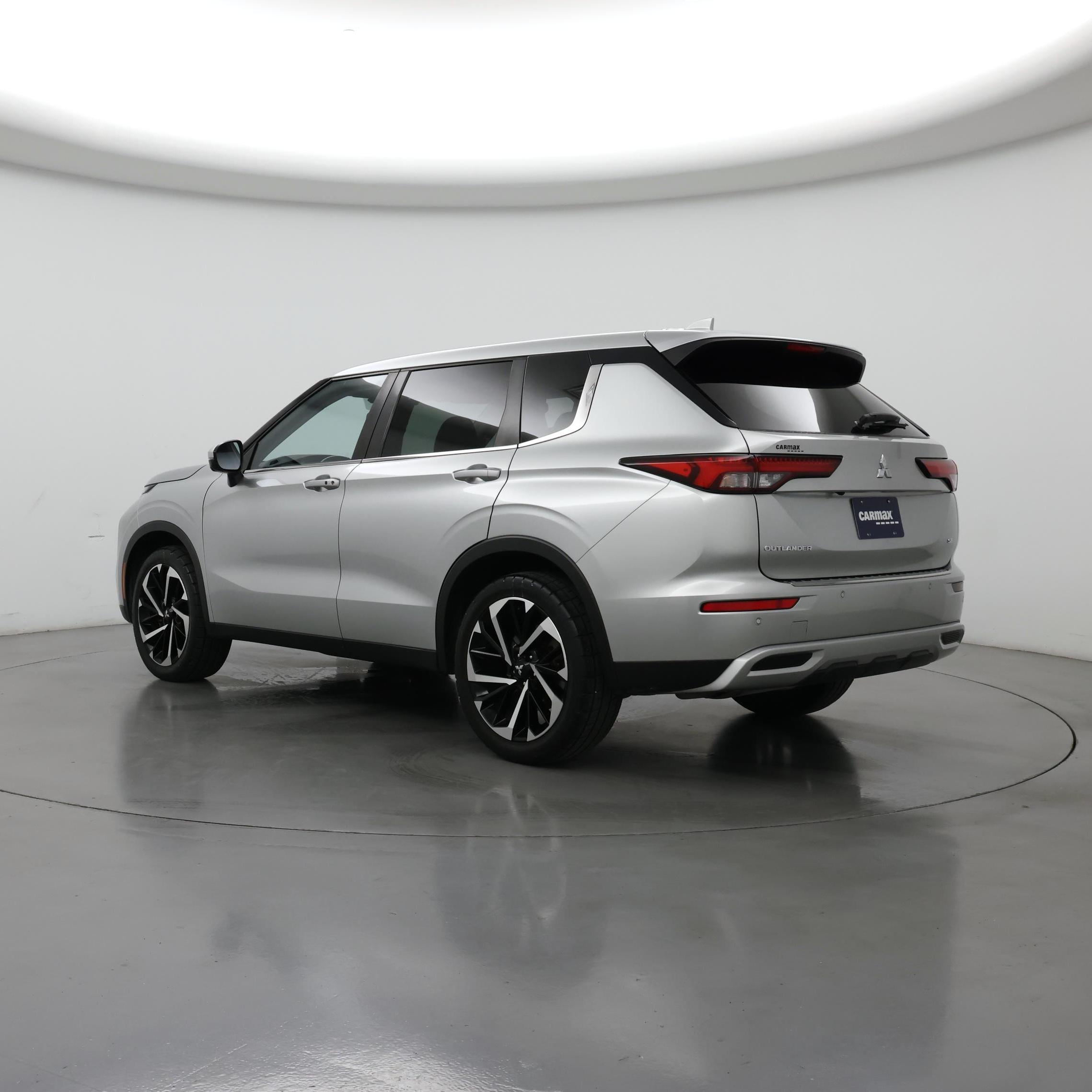 Thumbnail: 2022 Mitsubishi Outlander - 2