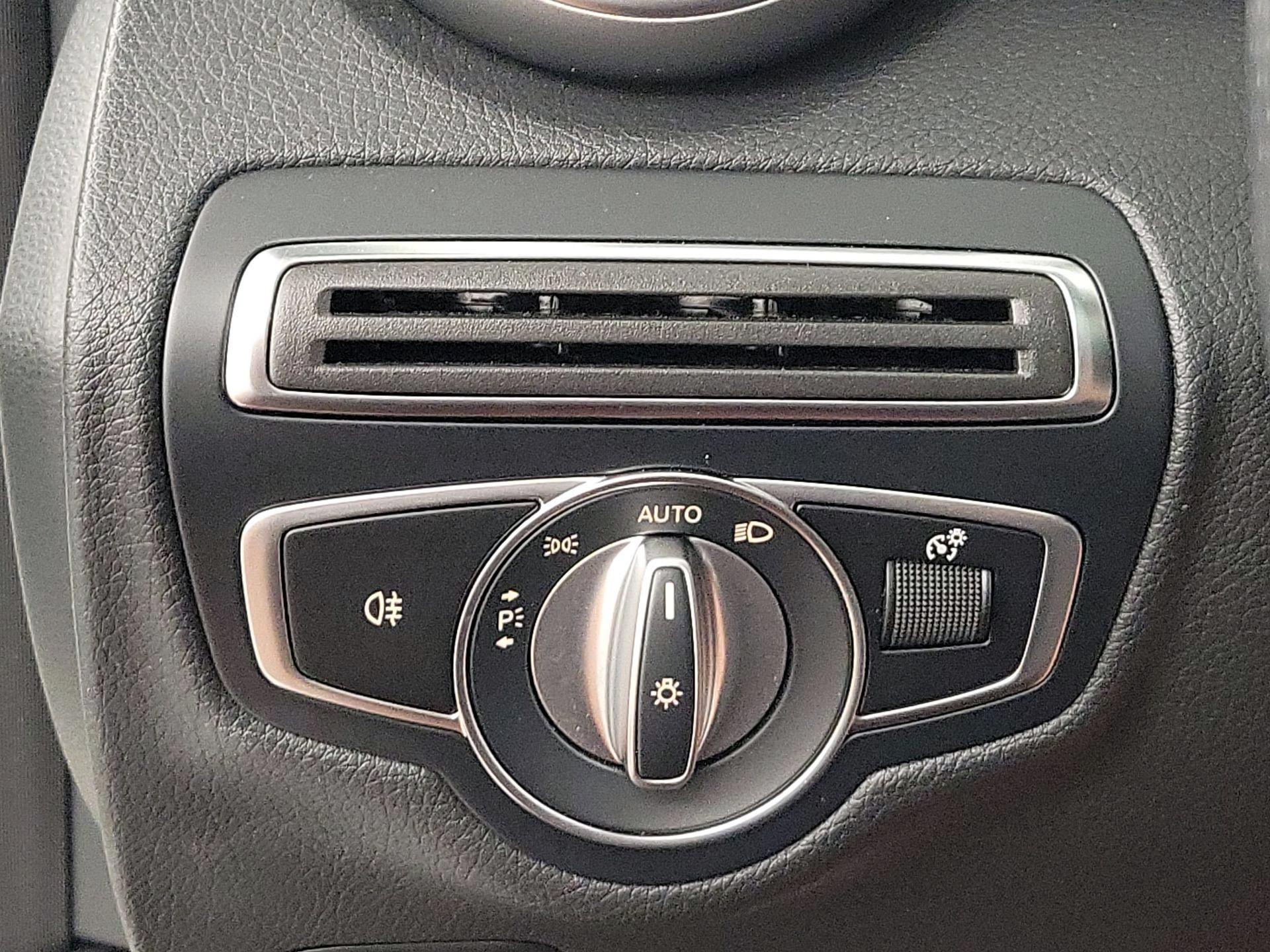 Thumbnail: 2023 Mercedes-Benz C-Class - 13
