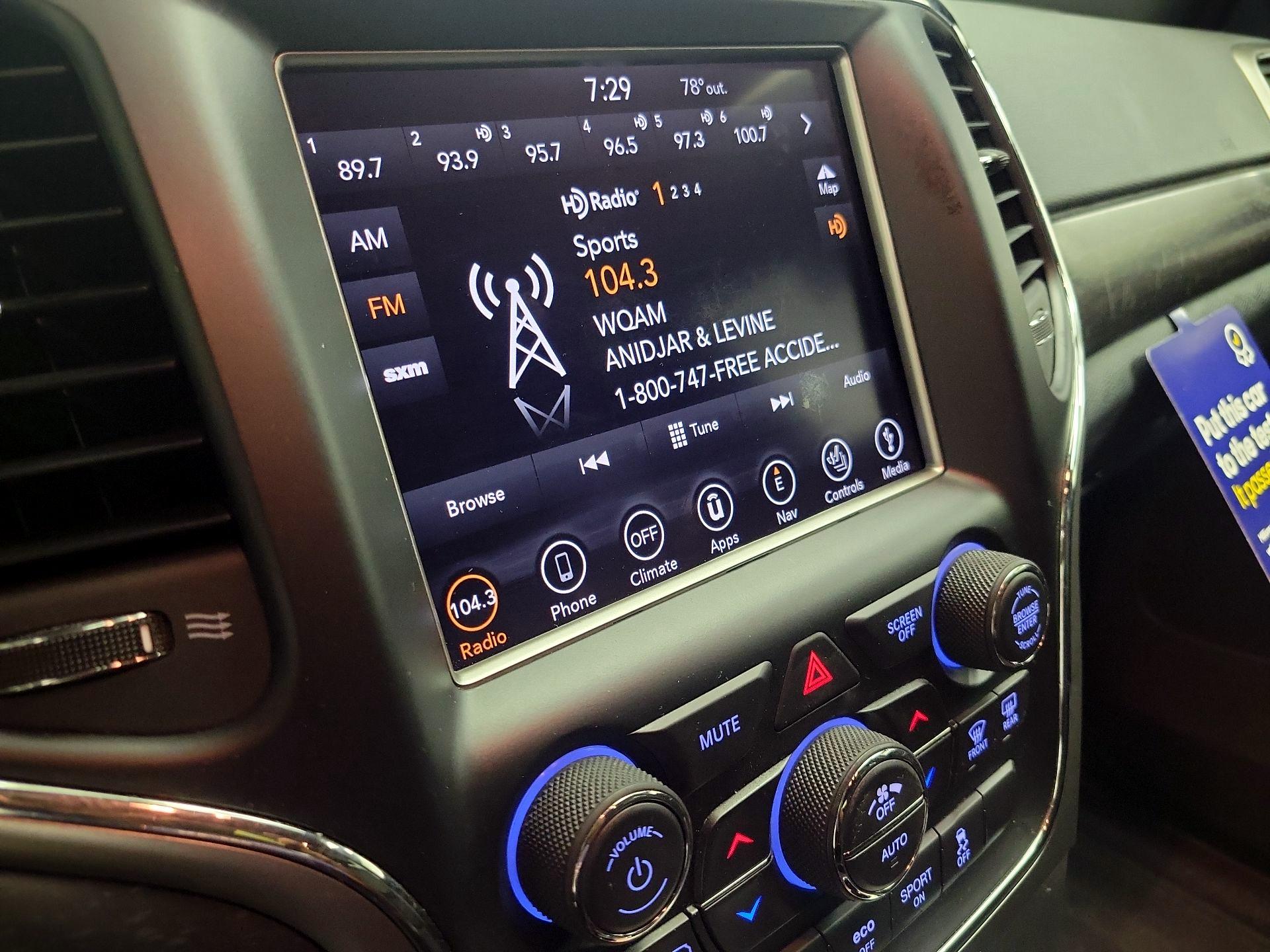 Thumbnail: 2018 Jeep Grand Cherokee - 16