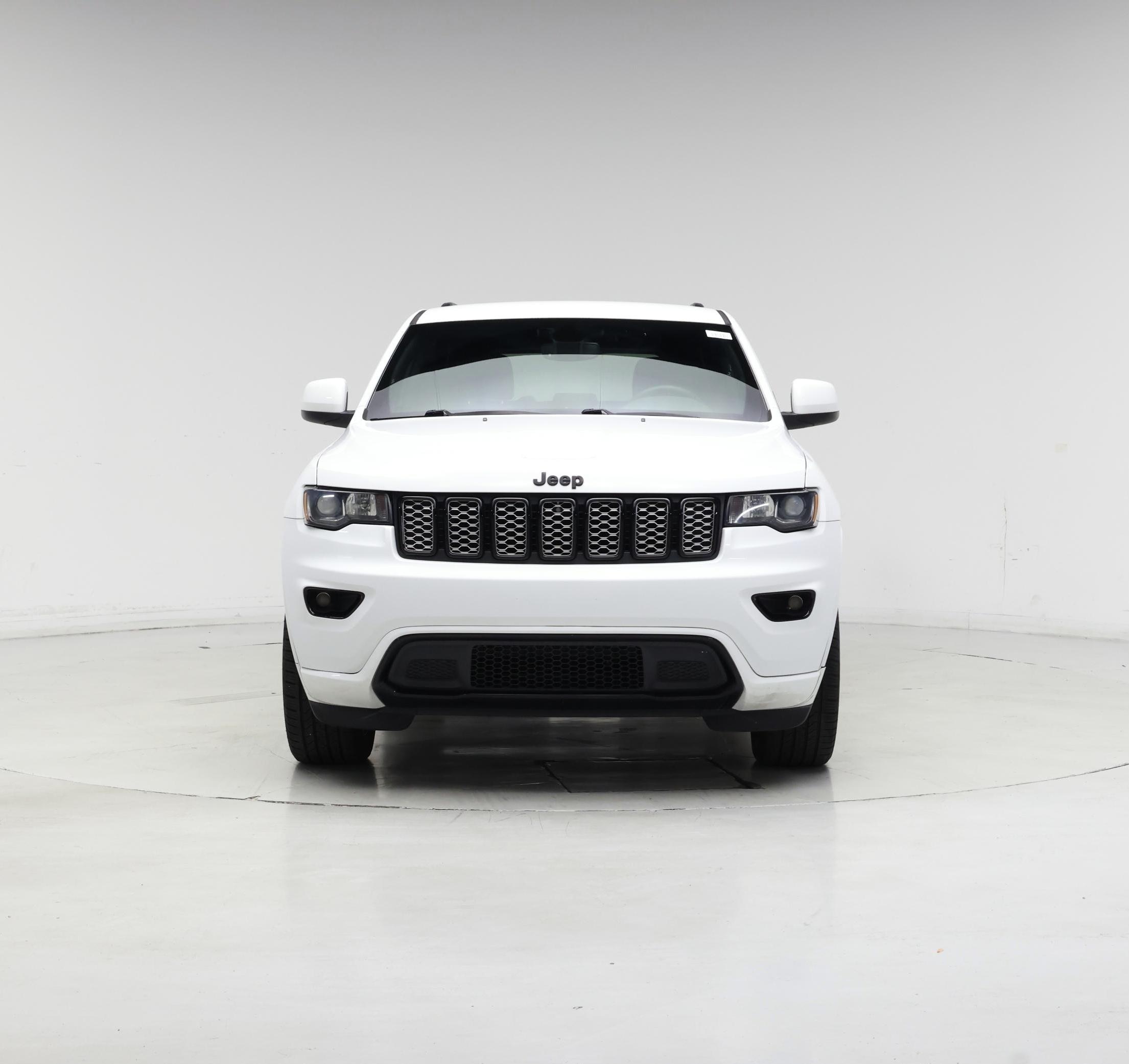 Thumbnail: 2018 Jeep Grand Cherokee - 5
